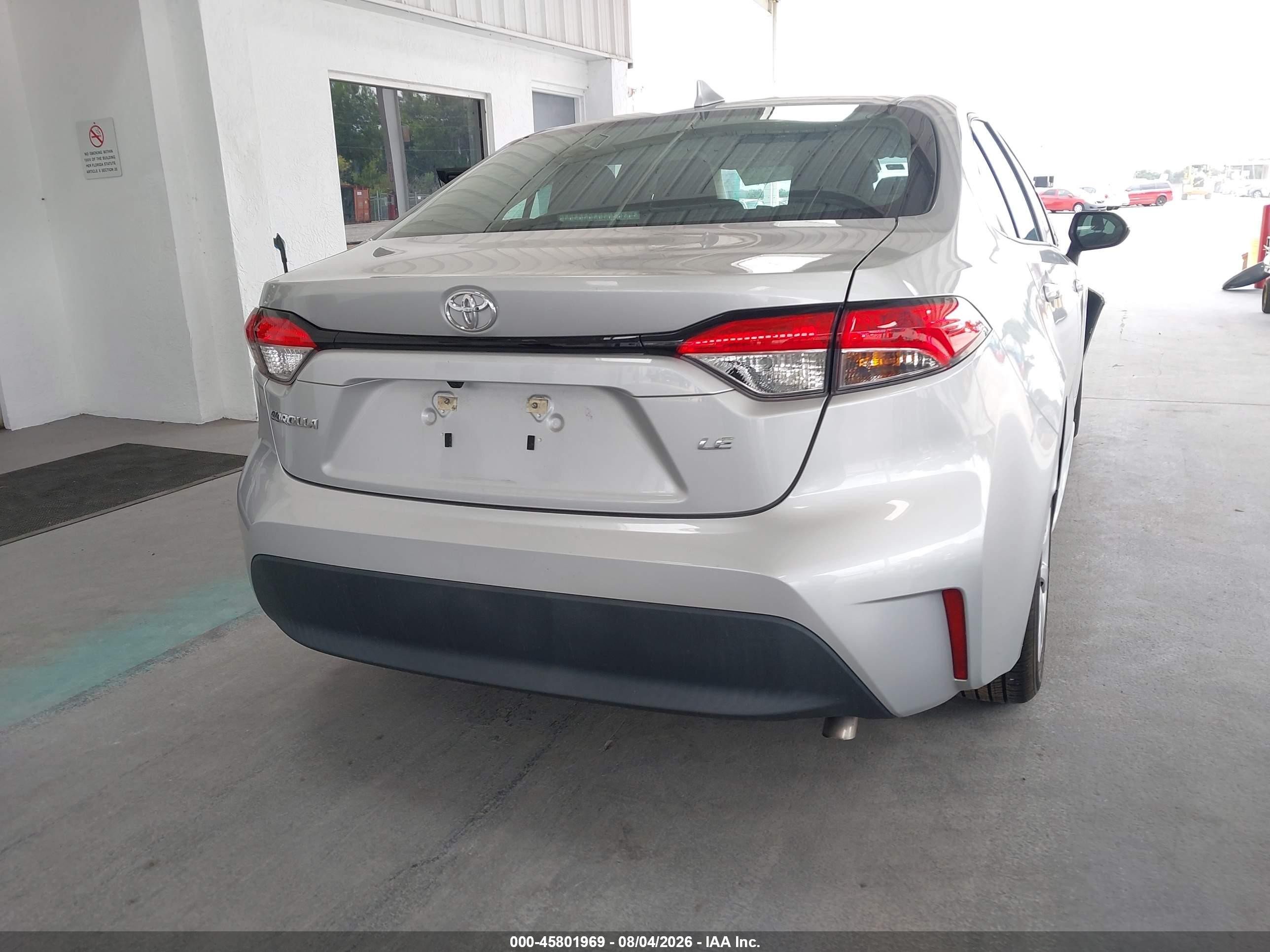 2024 Toyota Corolla Le Silver vin: 5YFB4MDE8RP145834