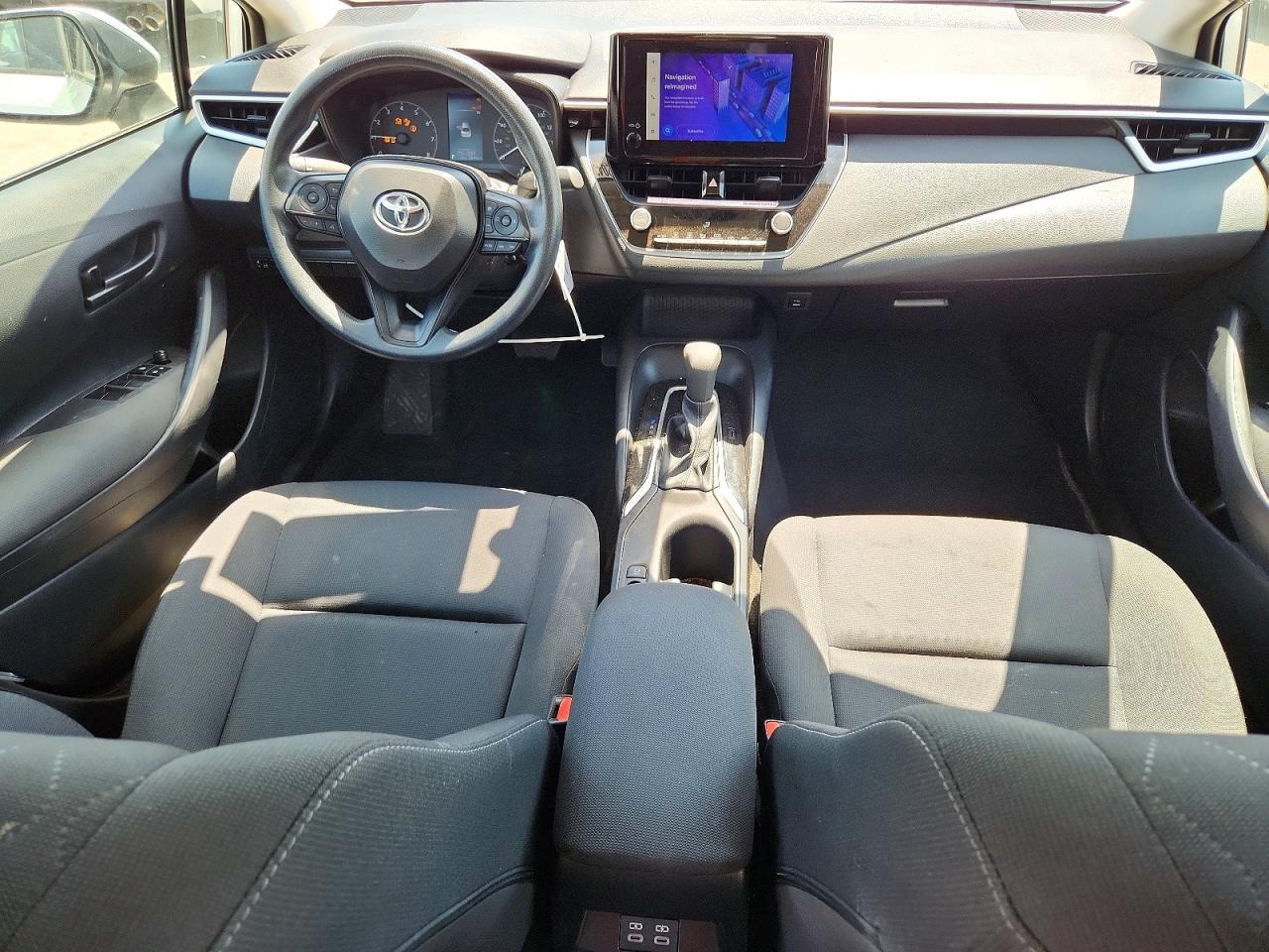 2025 Toyota Corolla Le Silver vin: 5YFB4MDE8SP248614