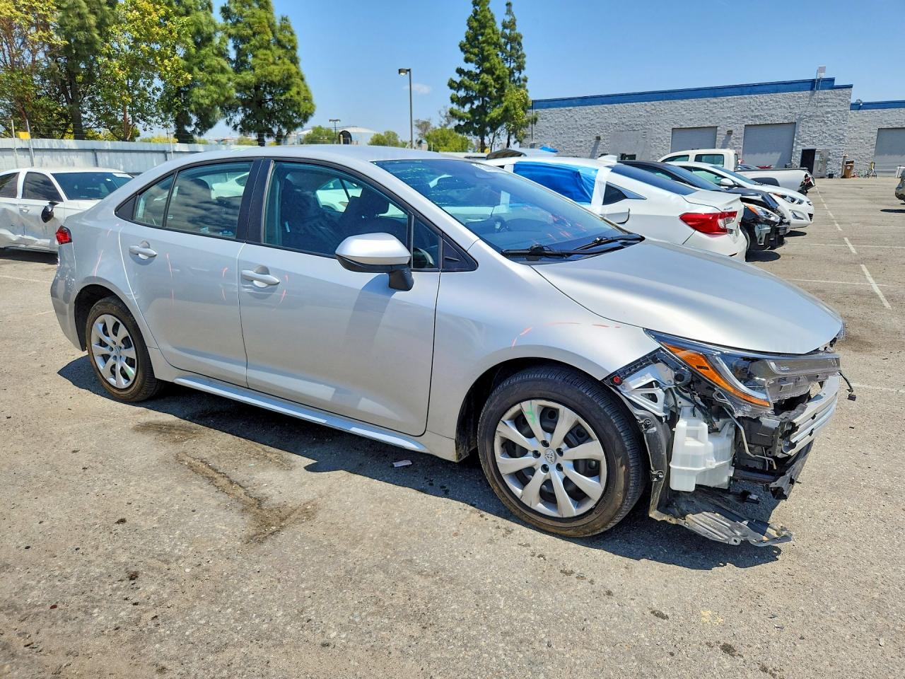 2025 Toyota Corolla Le Silver vin: 5YFB4MDE8SP248614
