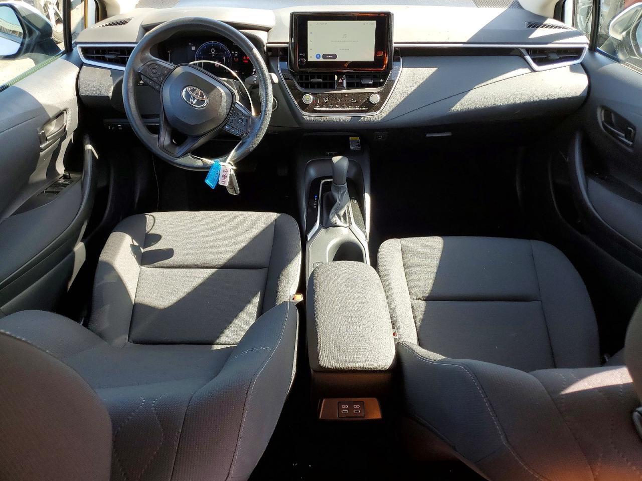 2026 Toyota Corolla Le Белый vin: 5YFB4MDE8TP381309