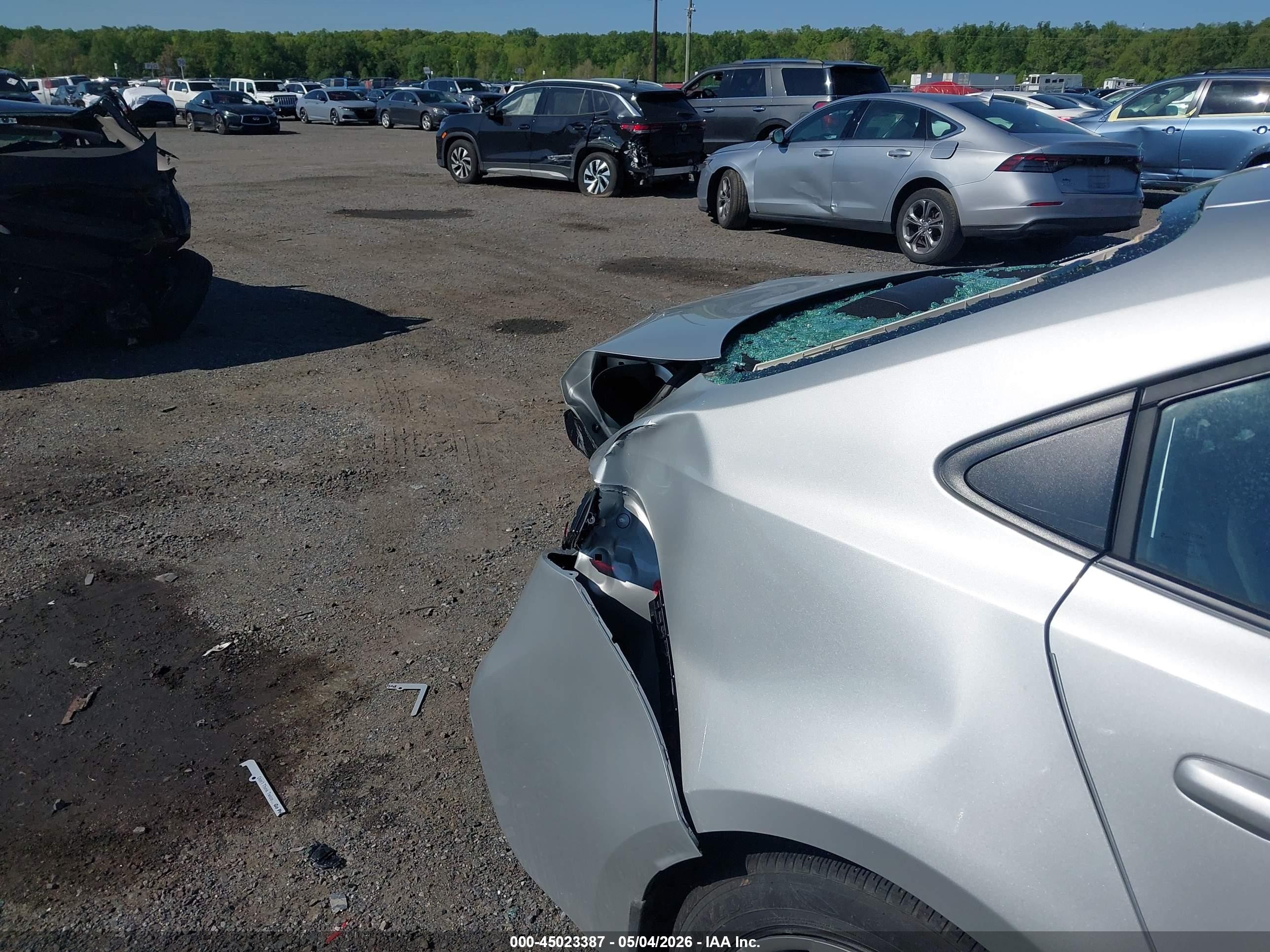 2026 Toyota Corolla Le Silver vin: 5YFB4MDE9TP378029