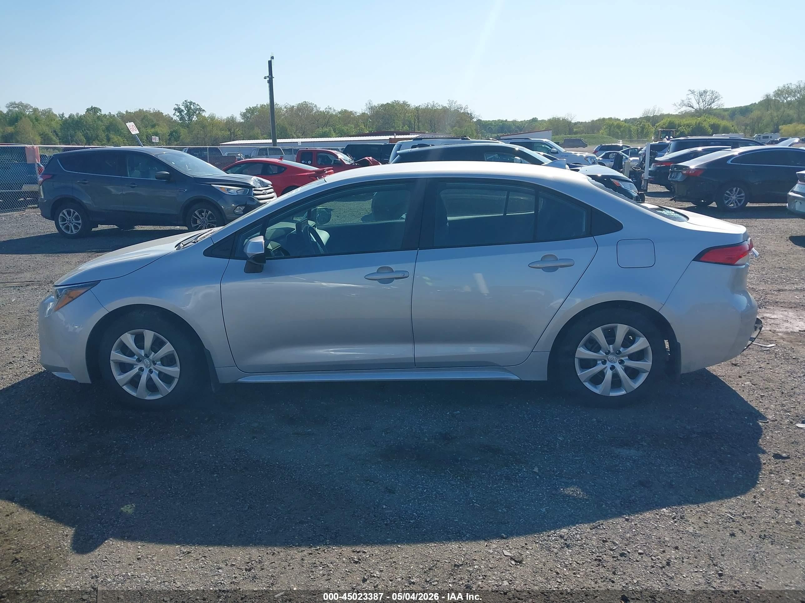 2026 Toyota Corolla Le Silver vin: 5YFB4MDE9TP378029
