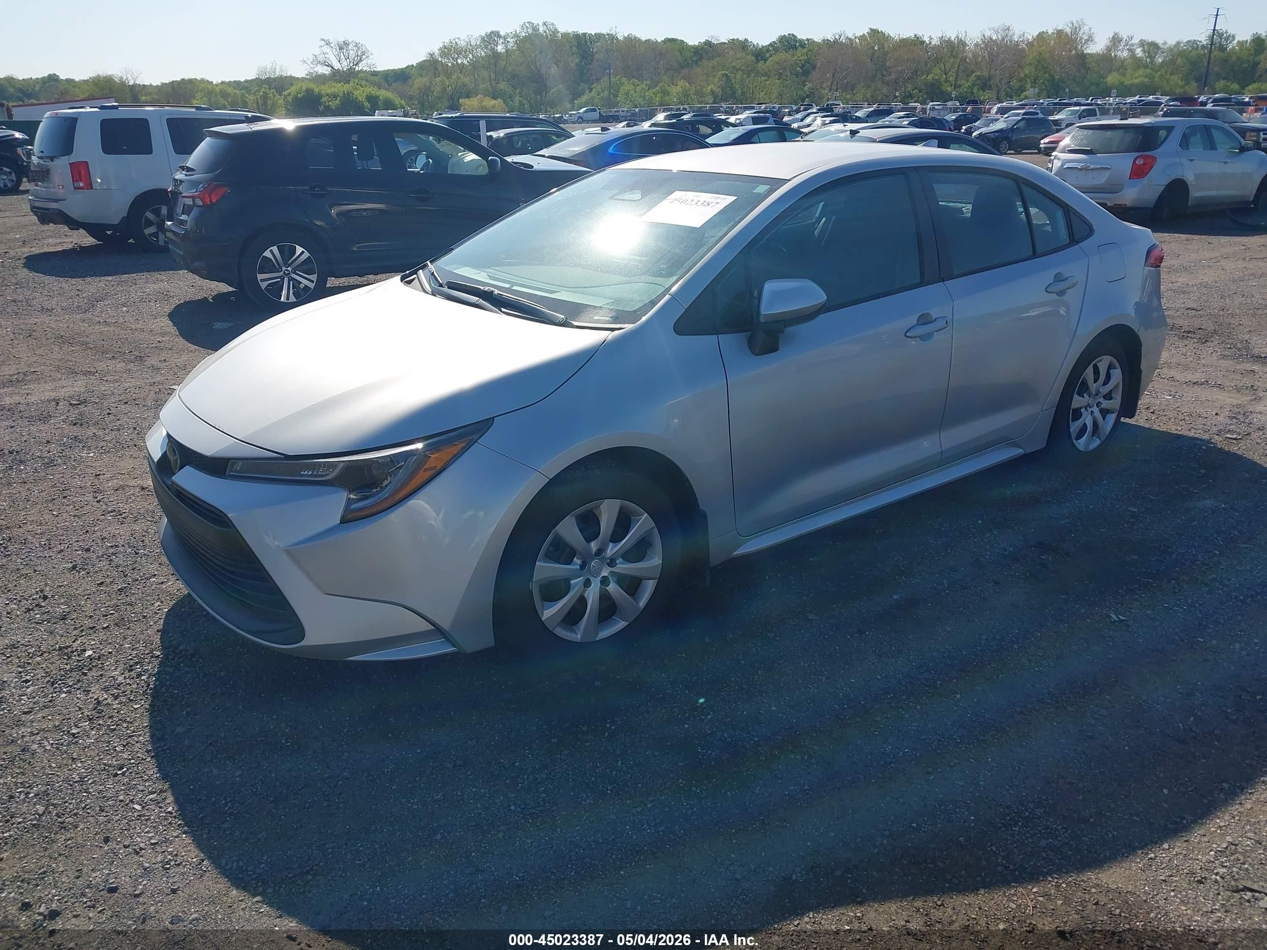 2026 Toyota Corolla Le Silver vin: 5YFB4MDE9TP378029