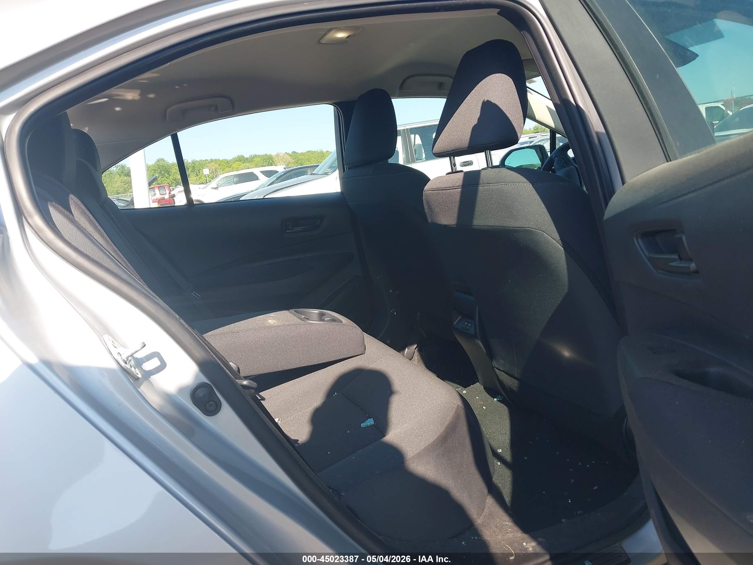 2026 Toyota Corolla Le Silver vin: 5YFB4MDE9TP378029