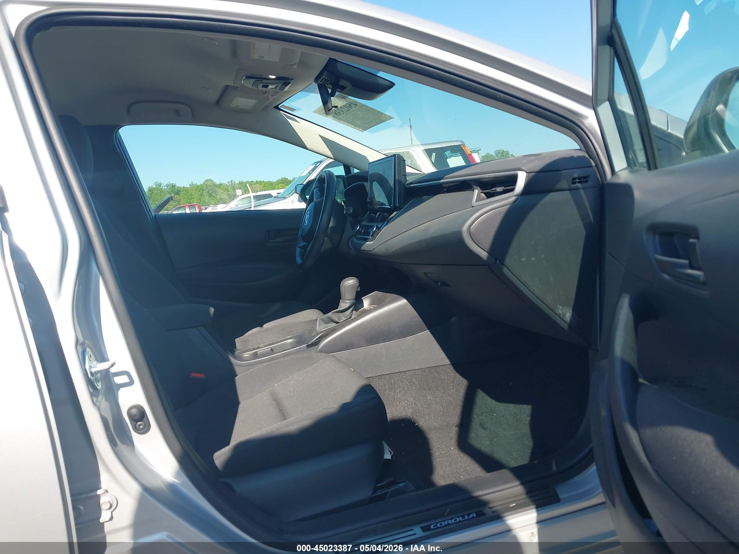 2026 Toyota Corolla Le Silver vin: 5YFB4MDE9TP378029