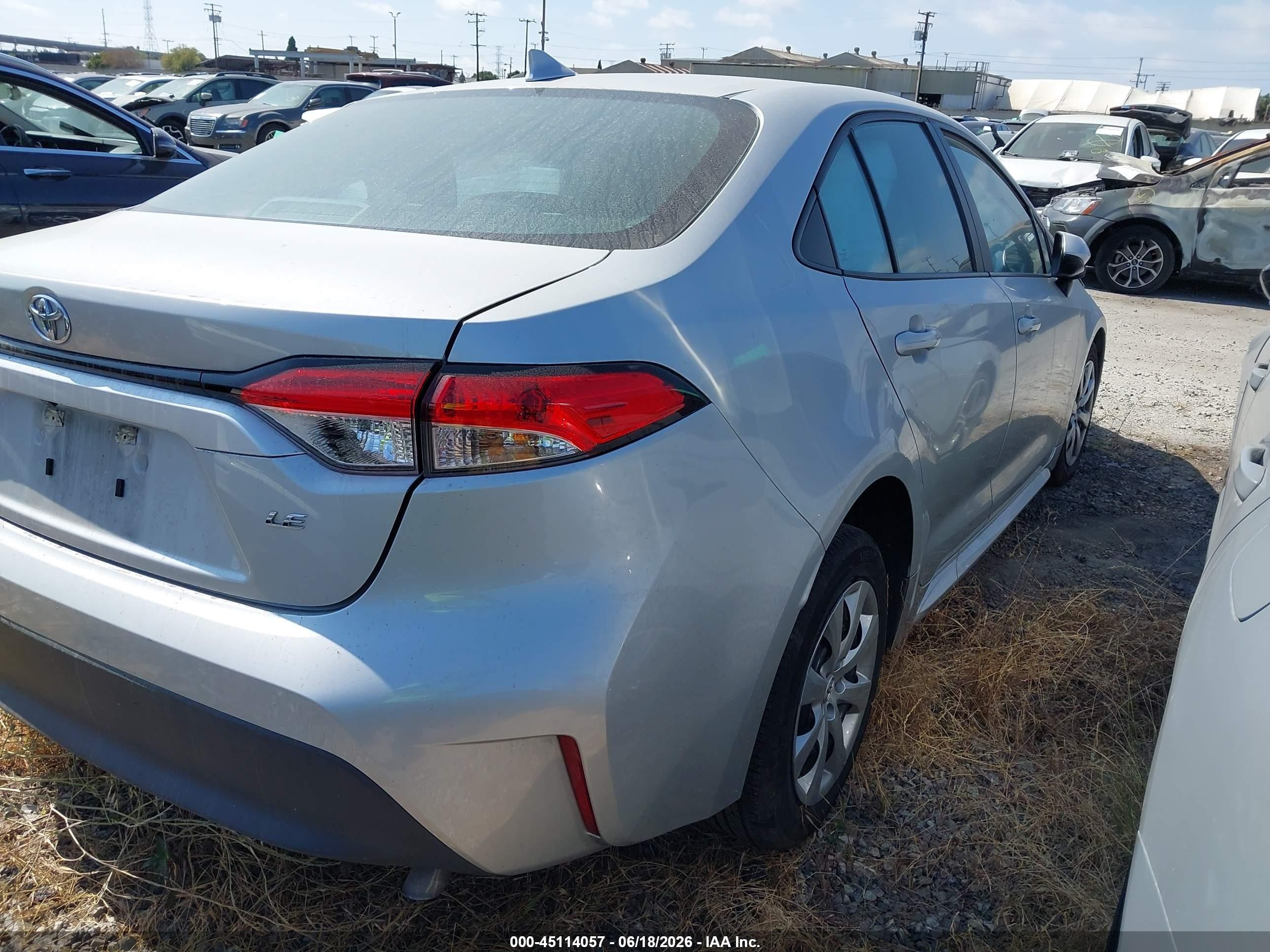 2023 Toyota Corolla Le Серебряный vin: 5YFB4MDEXPP055825