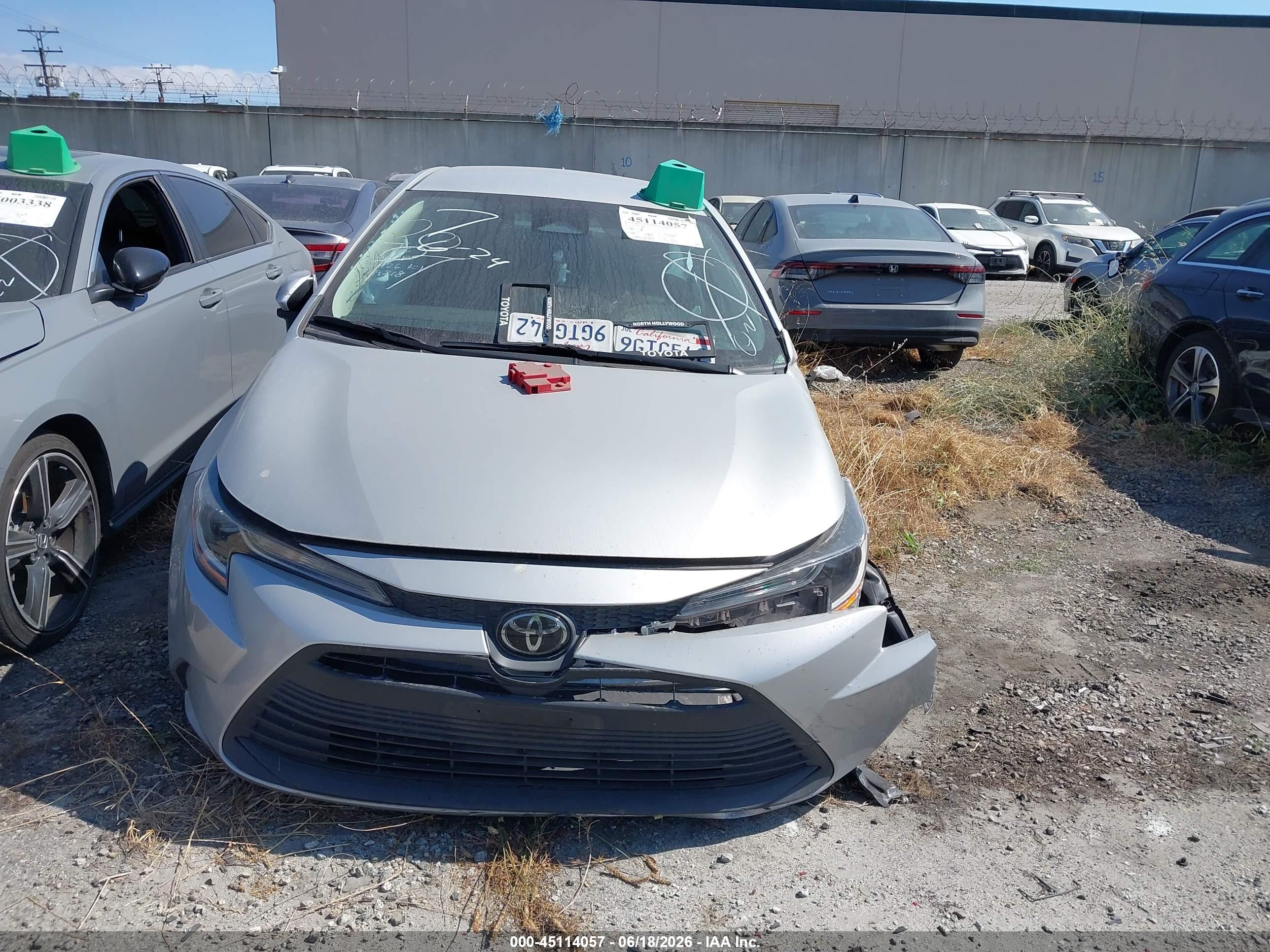 2023 Toyota Corolla Le Серебряный vin: 5YFB4MDEXPP055825