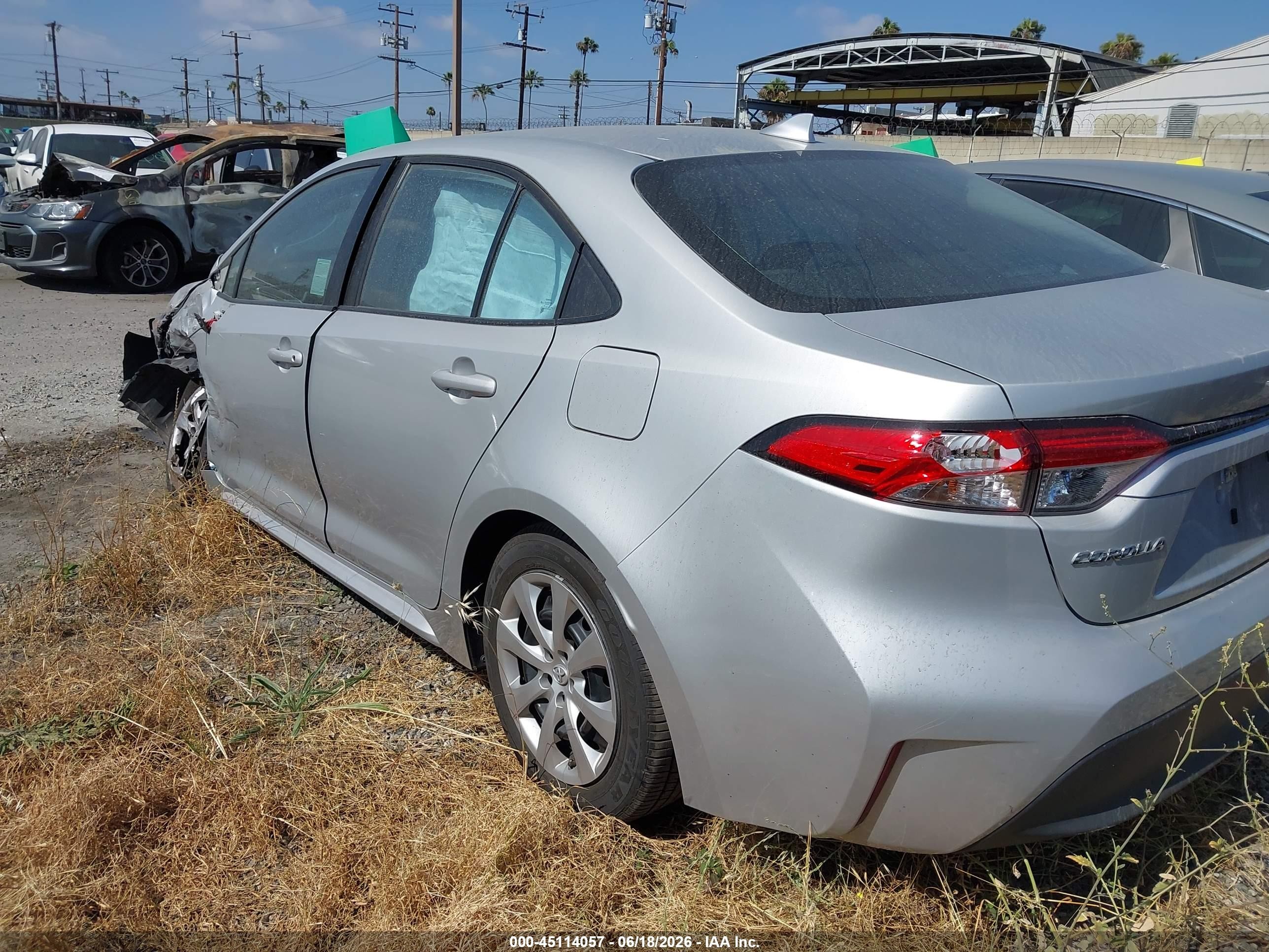 2023 Toyota Corolla Le Серебряный vin: 5YFB4MDEXPP055825