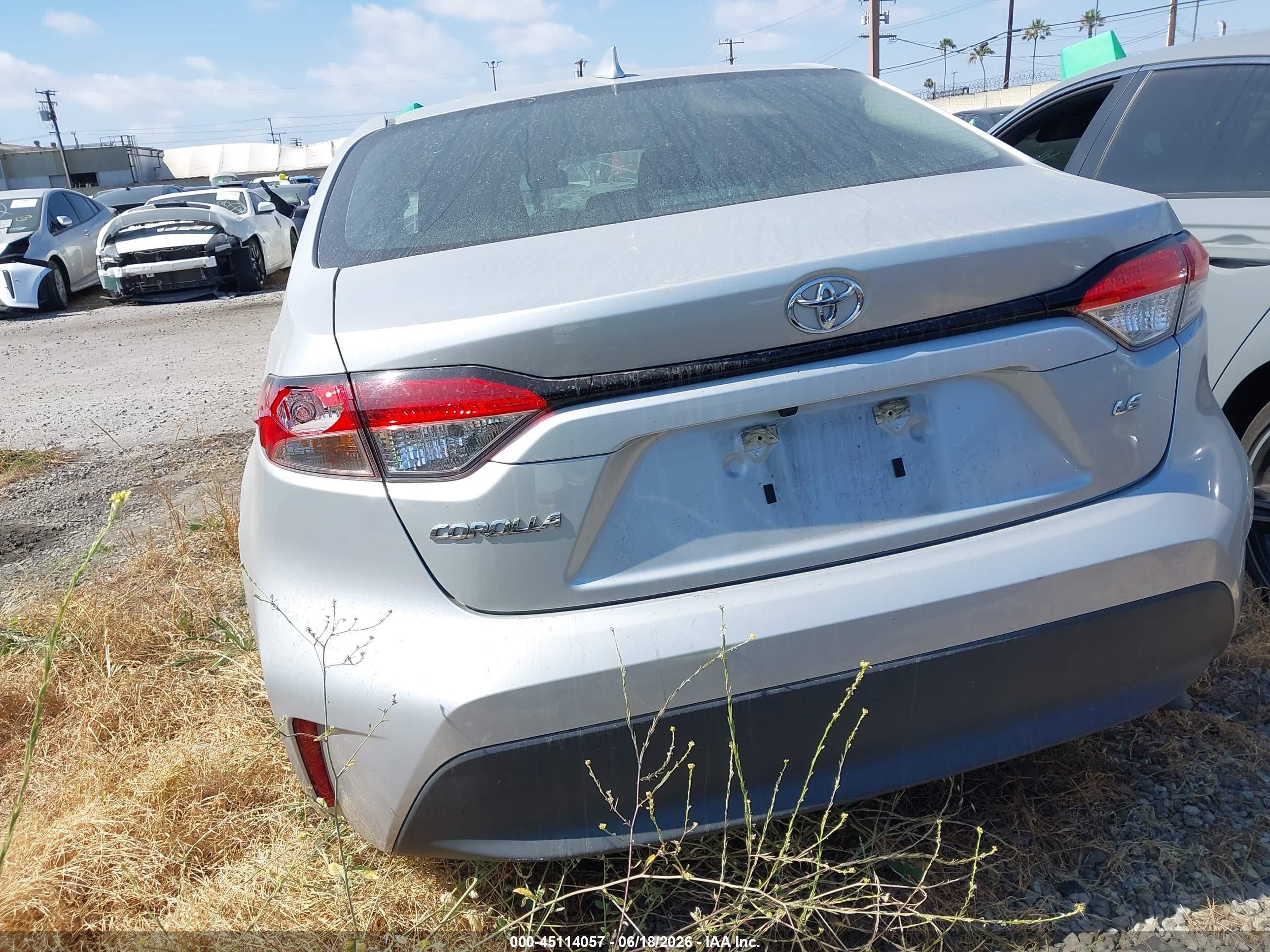 2023 Toyota Corolla Le Серебряный vin: 5YFB4MDEXPP055825