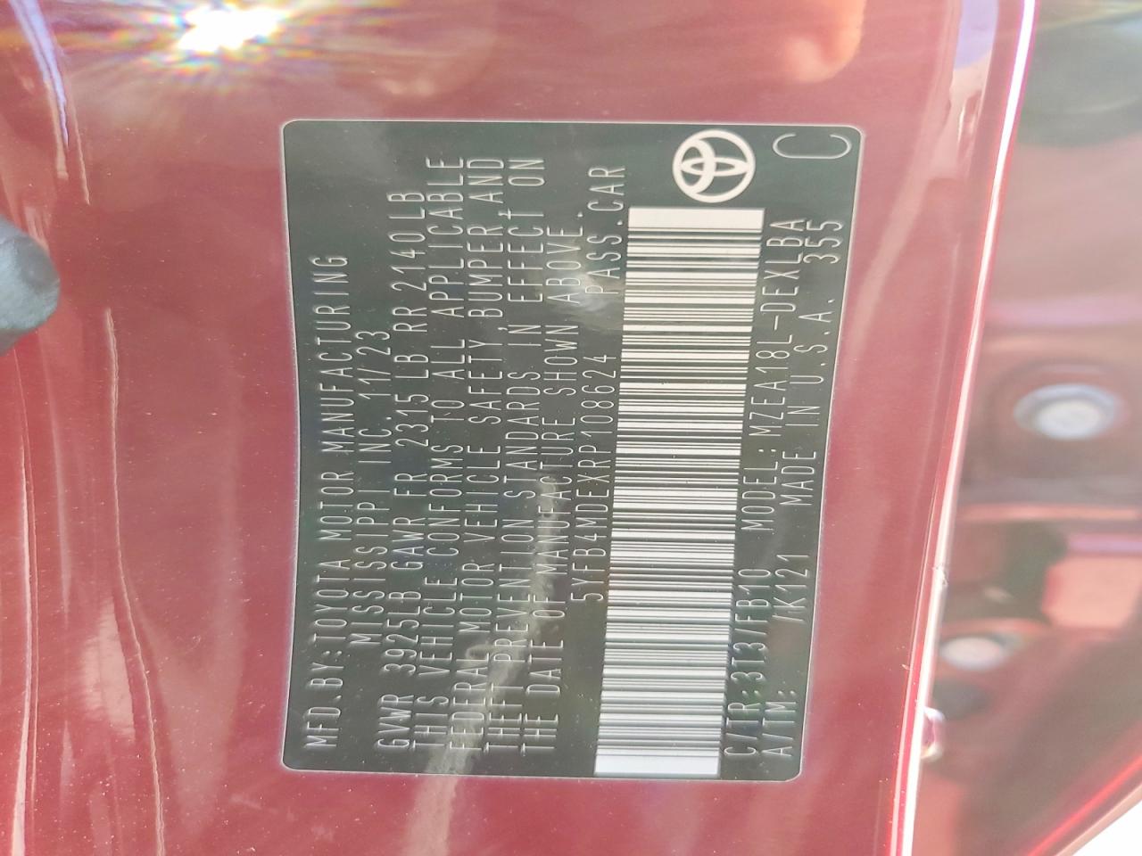 2024 Toyota Corolla Le Maroon vin: 5YFB4MDEXRP108624