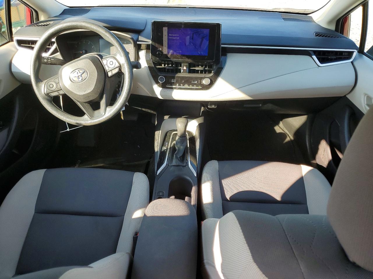 2024 Toyota Corolla Le Maroon vin: 5YFB4MDEXRP108624
