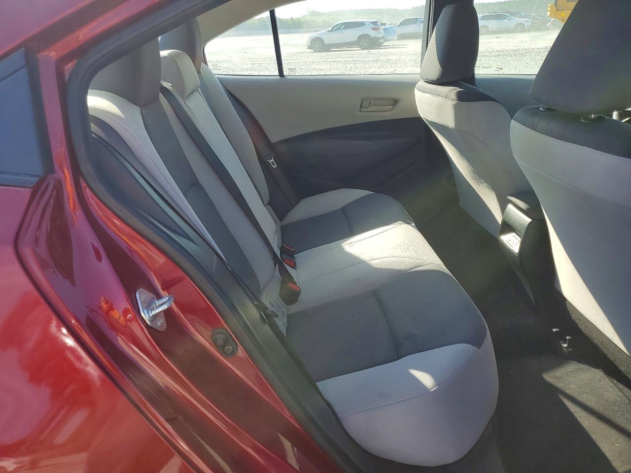 2024 Toyota Corolla Le Maroon vin: 5YFB4MDEXRP108624