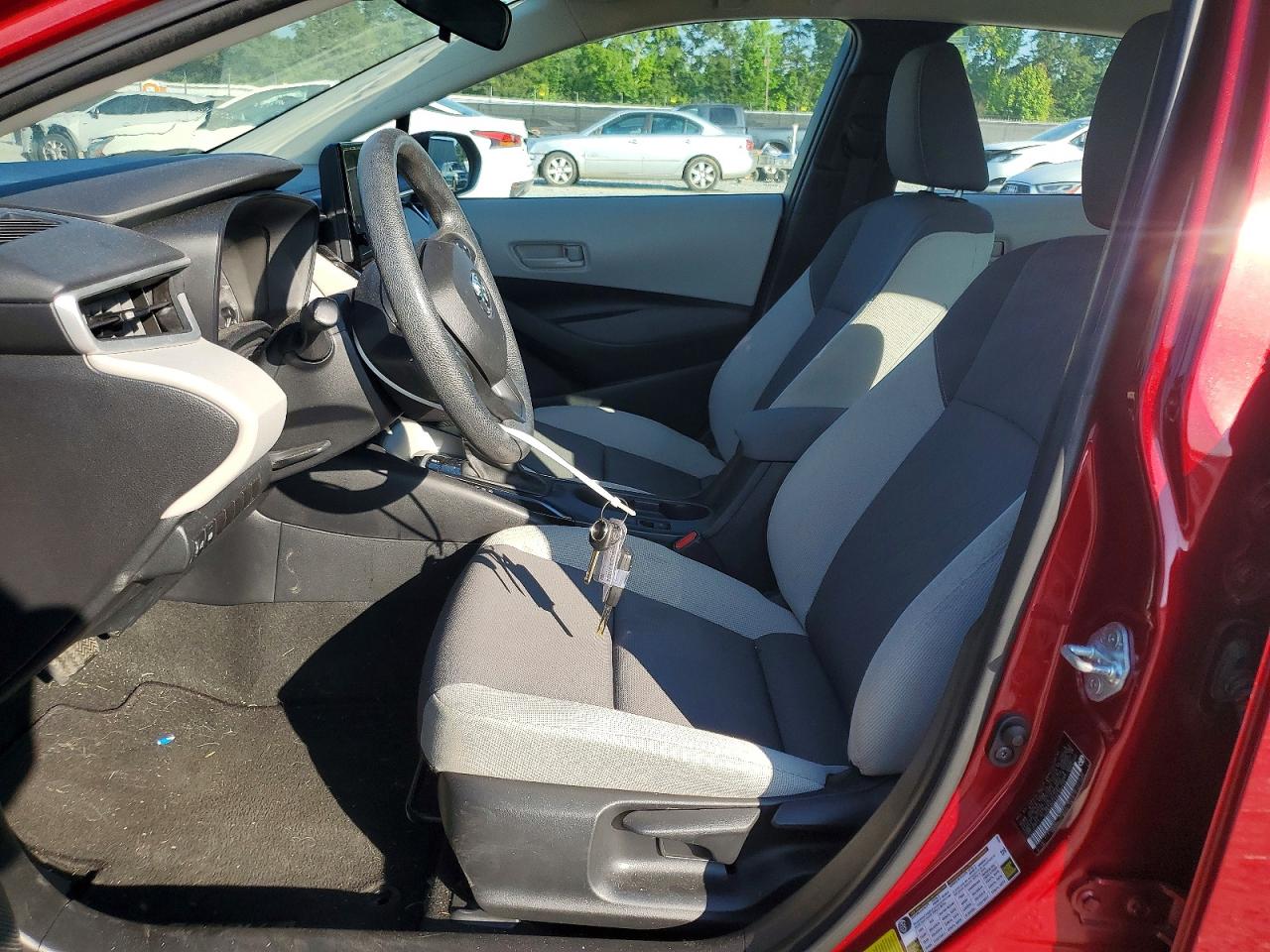 2024 Toyota Corolla Le Maroon vin: 5YFB4MDEXRP108624
