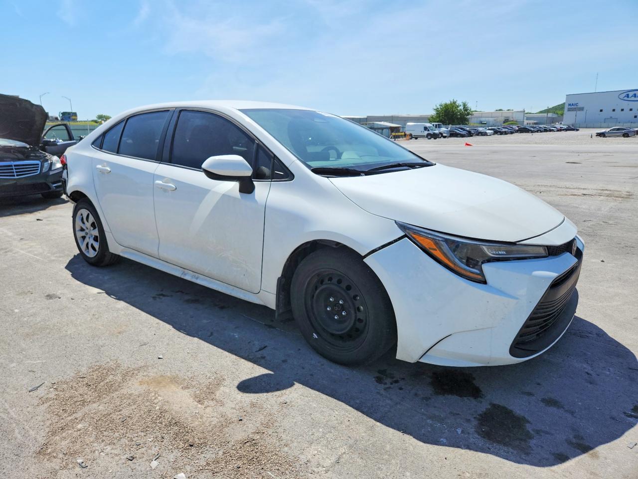 2024 Toyota Corolla Le White vin: 5YFB4MDEXRP181380