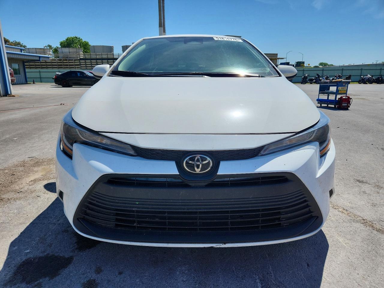 2024 Toyota Corolla Le White vin: 5YFB4MDEXRP181380