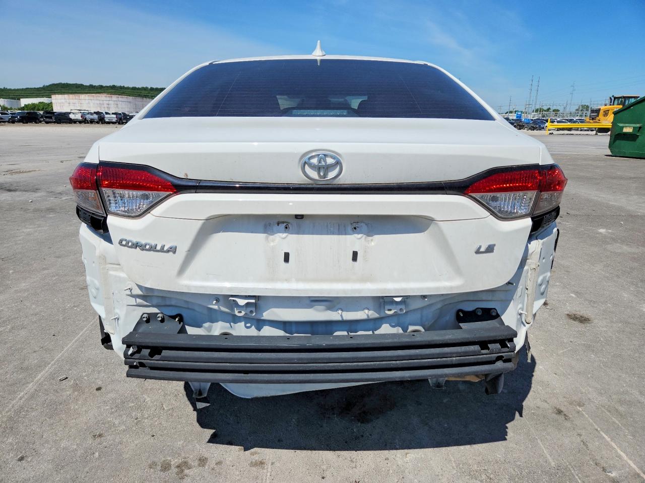 2024 Toyota Corolla Le White vin: 5YFB4MDEXRP181380