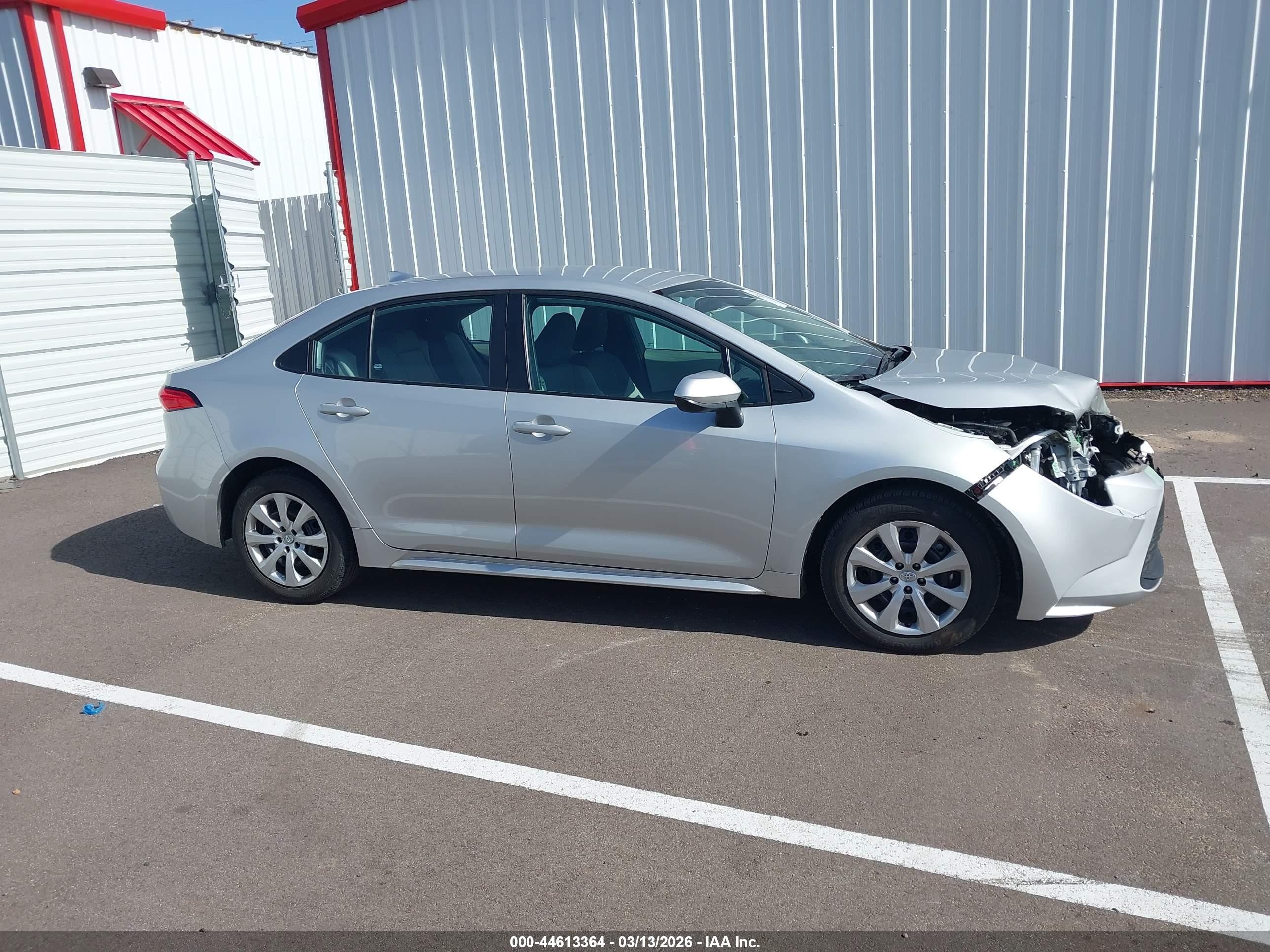 2025 Toyota Corolla Le Silver vin: 5YFB4MDEXSP267875