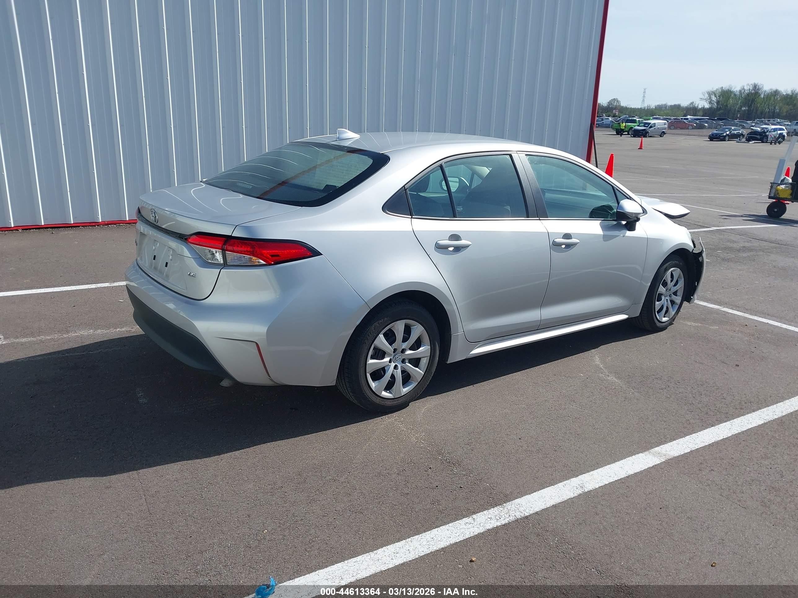 2025 Toyota Corolla Le Silver vin: 5YFB4MDEXSP267875