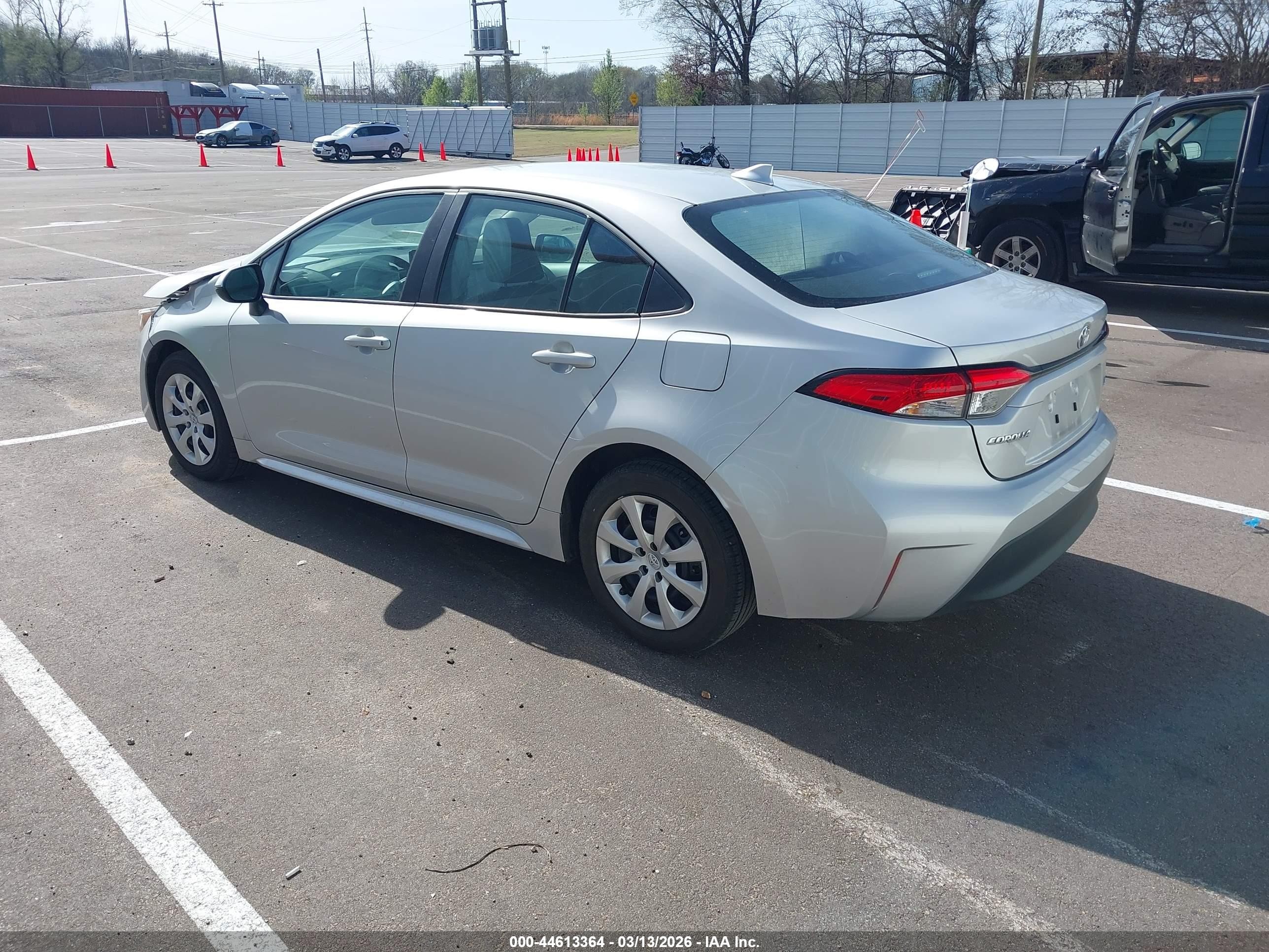 2025 Toyota Corolla Le Silver vin: 5YFB4MDEXSP267875
