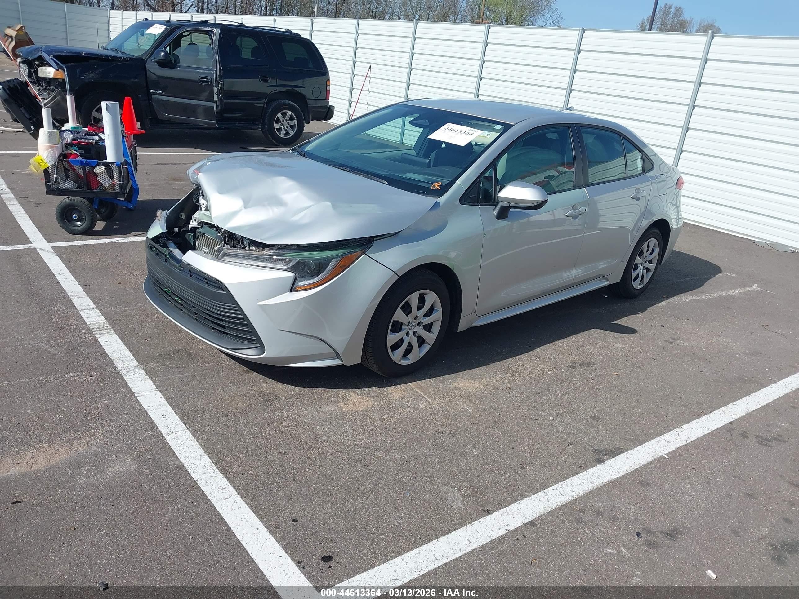 2025 Toyota Corolla Le Silver vin: 5YFB4MDEXSP267875