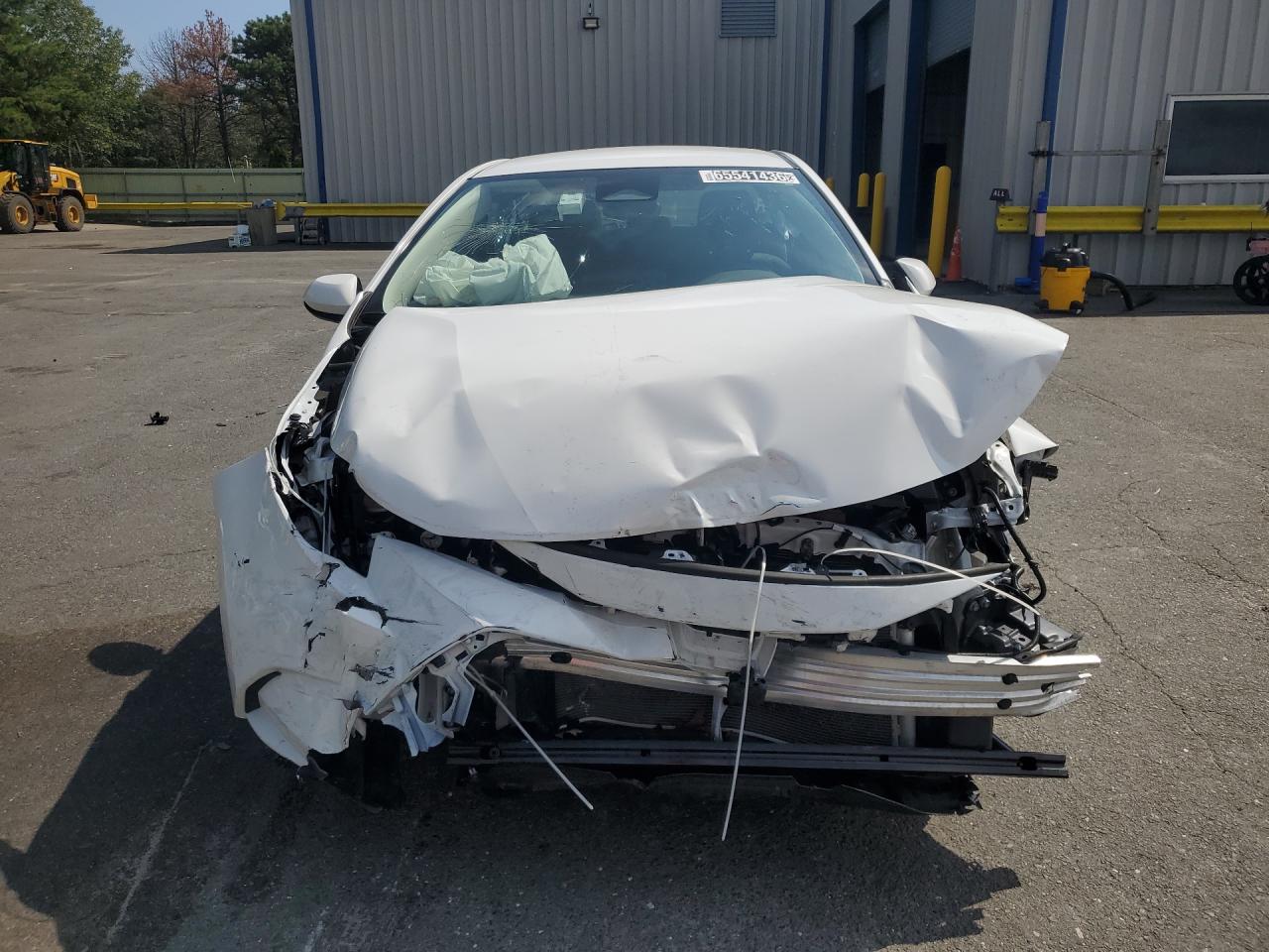 2025 Toyota Corolla Le White vin: 5YFB4MDEXSP336824 Damage: Grille, Missing, Replacement Required