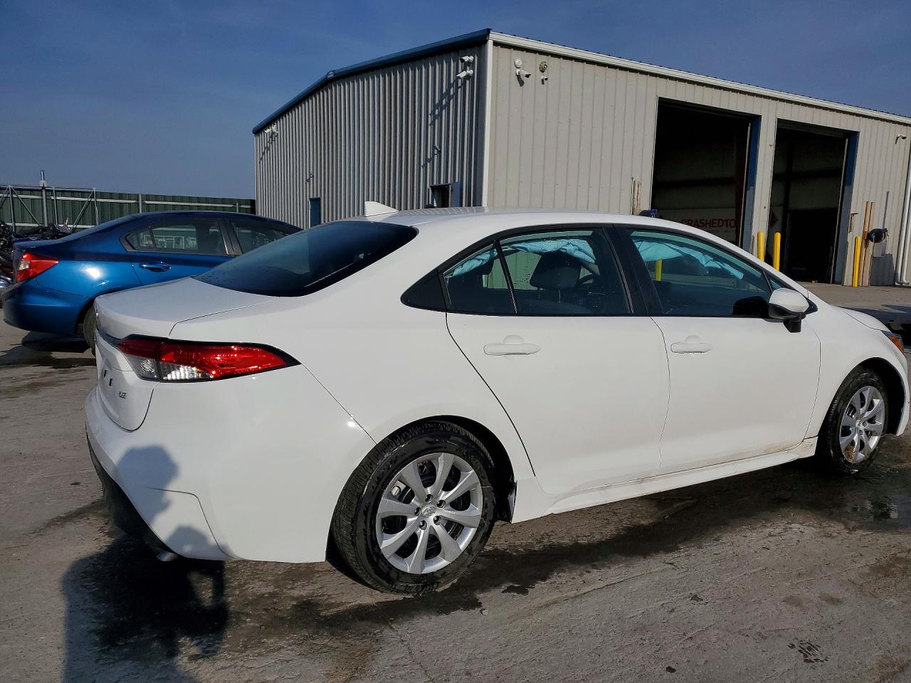 2026 Toyota Corolla Le White vin: 5YFB4MDEXTP405870