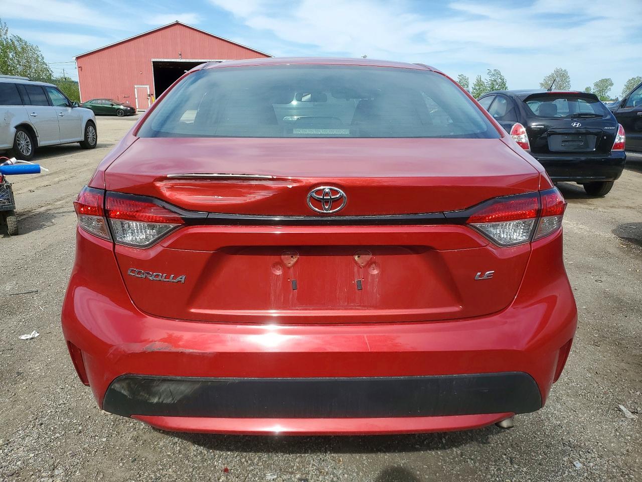 2020 Toyota Corolla Le Red vin: 5YFBPRBE5LP114409
