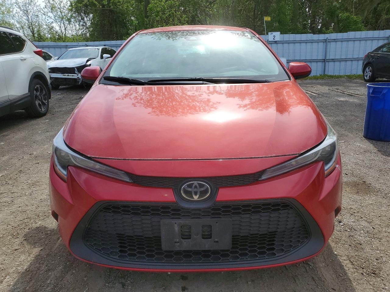 2020 Toyota Corolla Le Red vin: 5YFBPRBE5LP114409