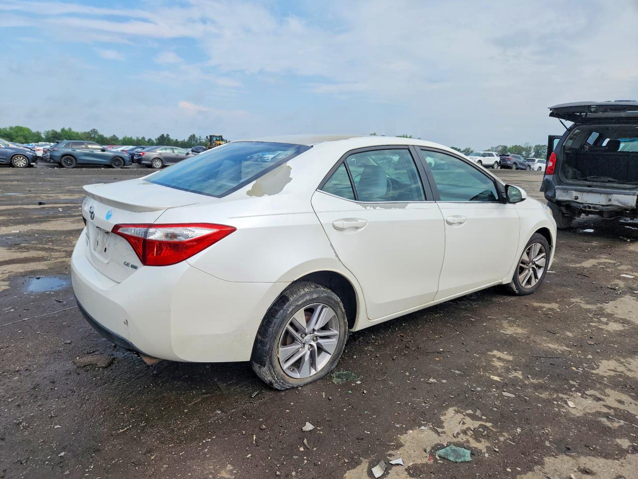 2014 Toyota Corolla Le Eco Plus White vin: 5YFBPRHE1EP117771
