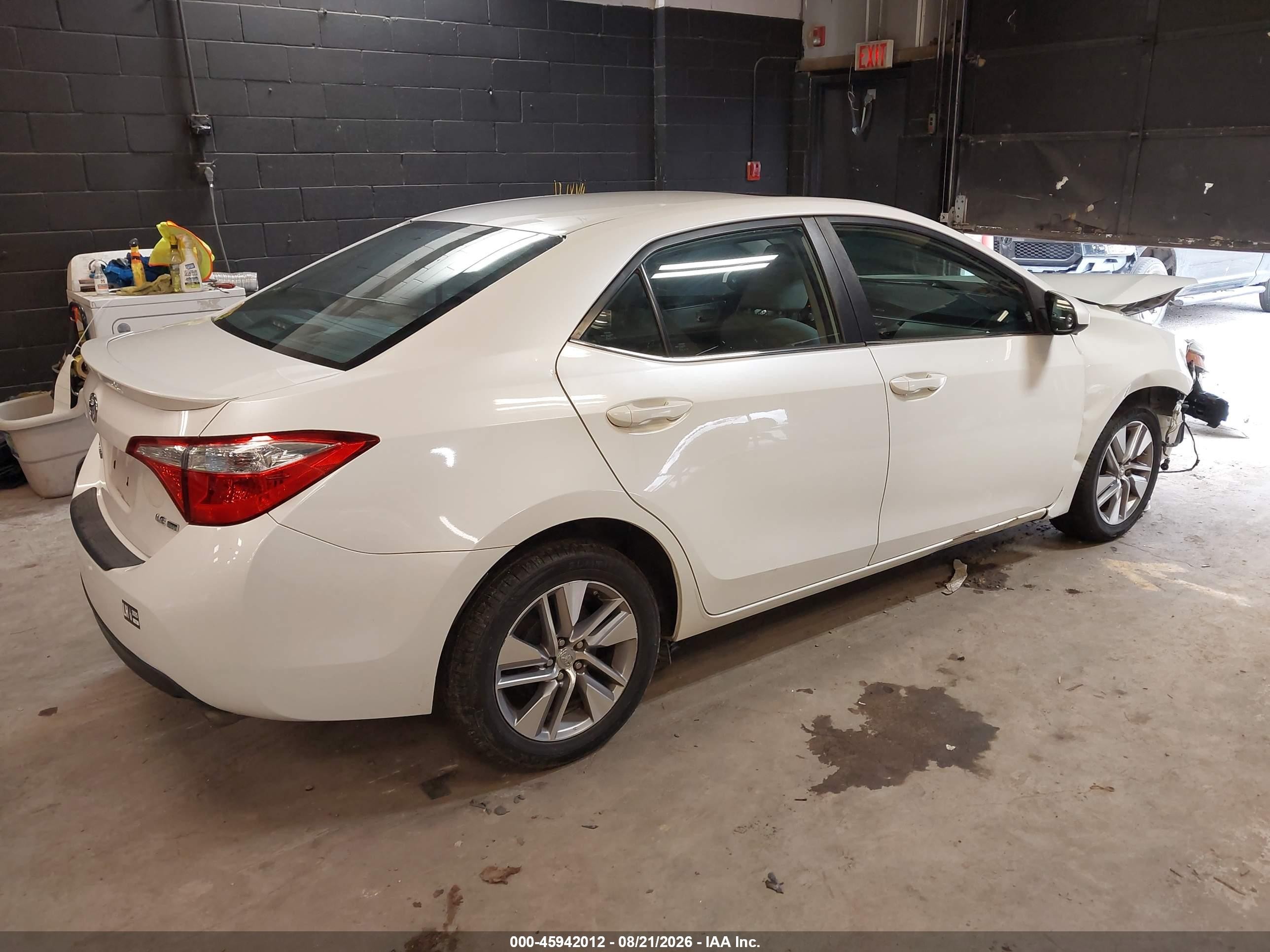 2015 Toyota Corolla Le Eco Plus White vin: 5YFBPRHE1FP191113