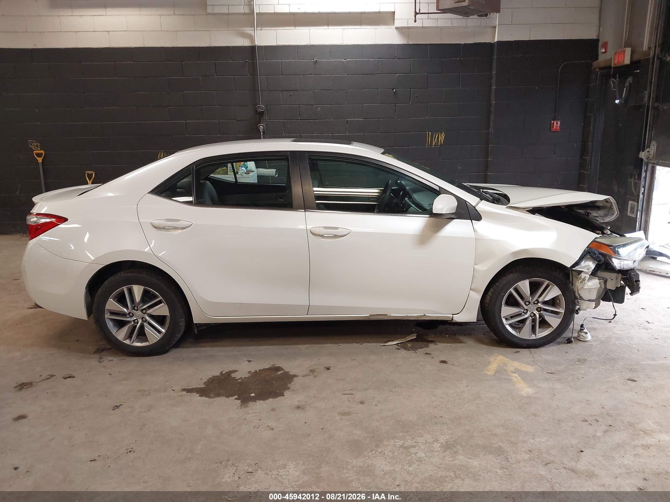 2015 Toyota Corolla Le Eco Plus White vin: 5YFBPRHE1FP191113