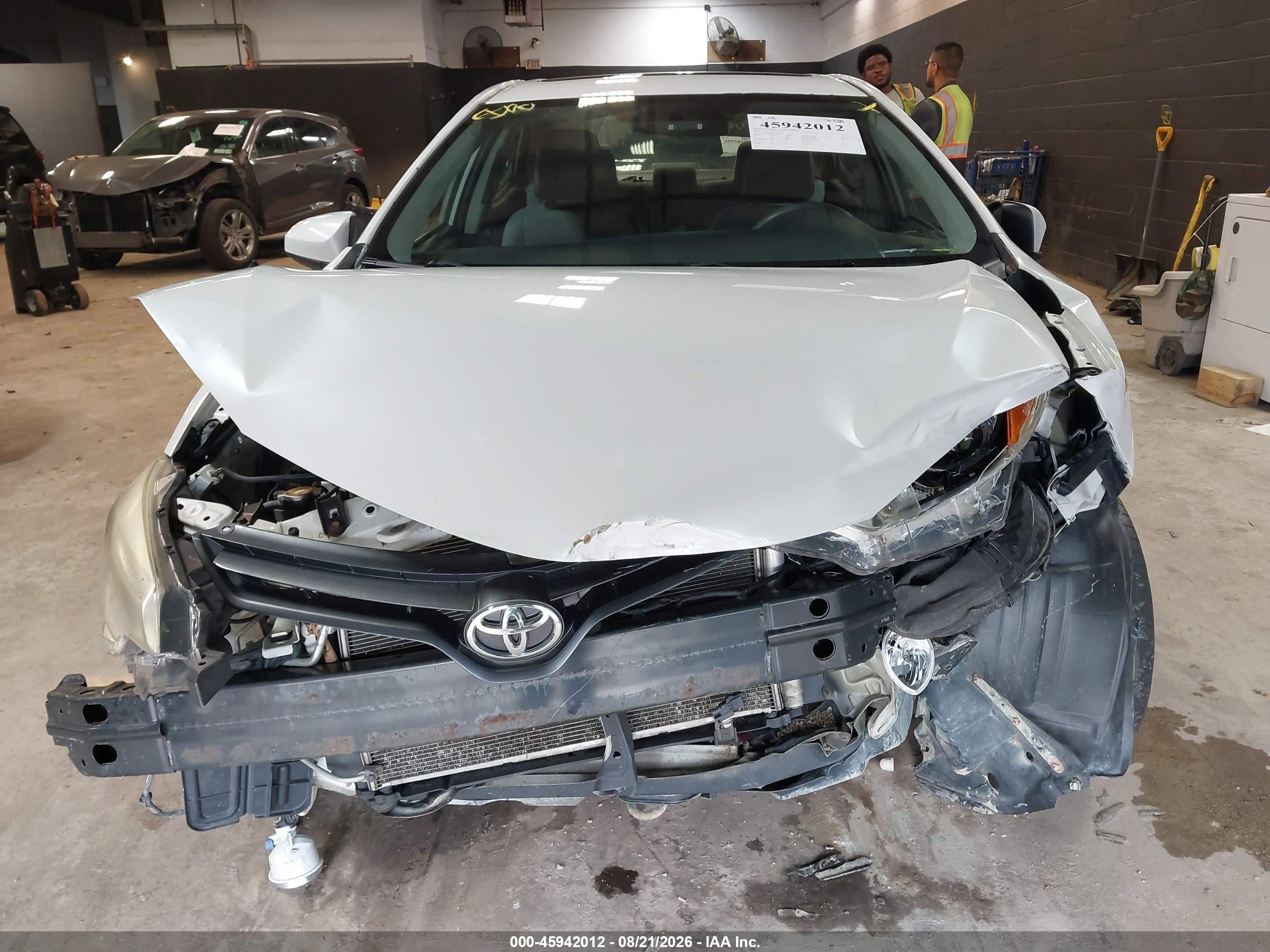 2015 Toyota Corolla Le Eco Plus White vin: 5YFBPRHE1FP191113
