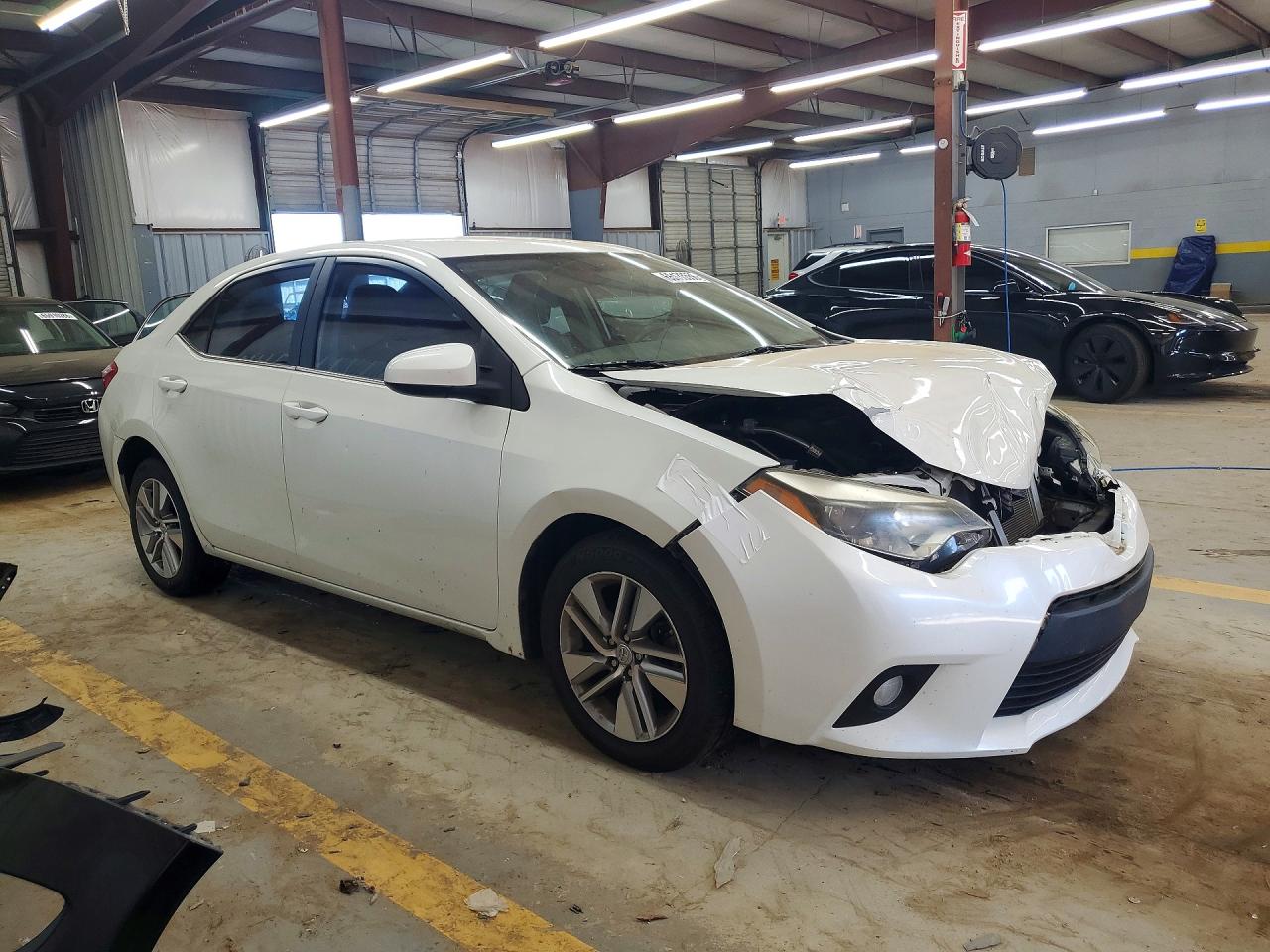 2014 Toyota Corolla Le Eco Plus White vin: 5YFBPRHE2EP011281