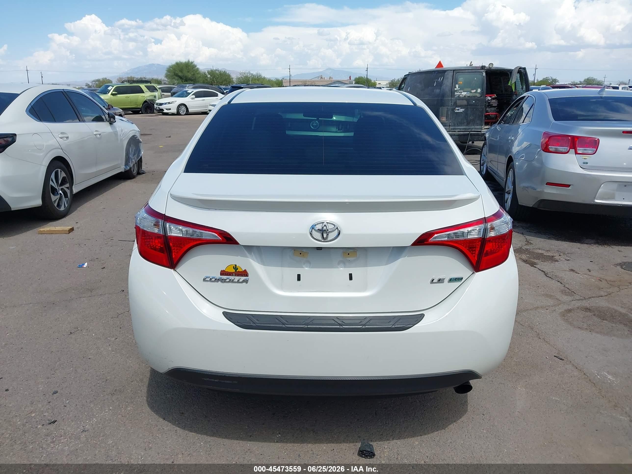 2015 Toyota Corolla Le Eco Plus White vin: 5YFBPRHE2FP364573