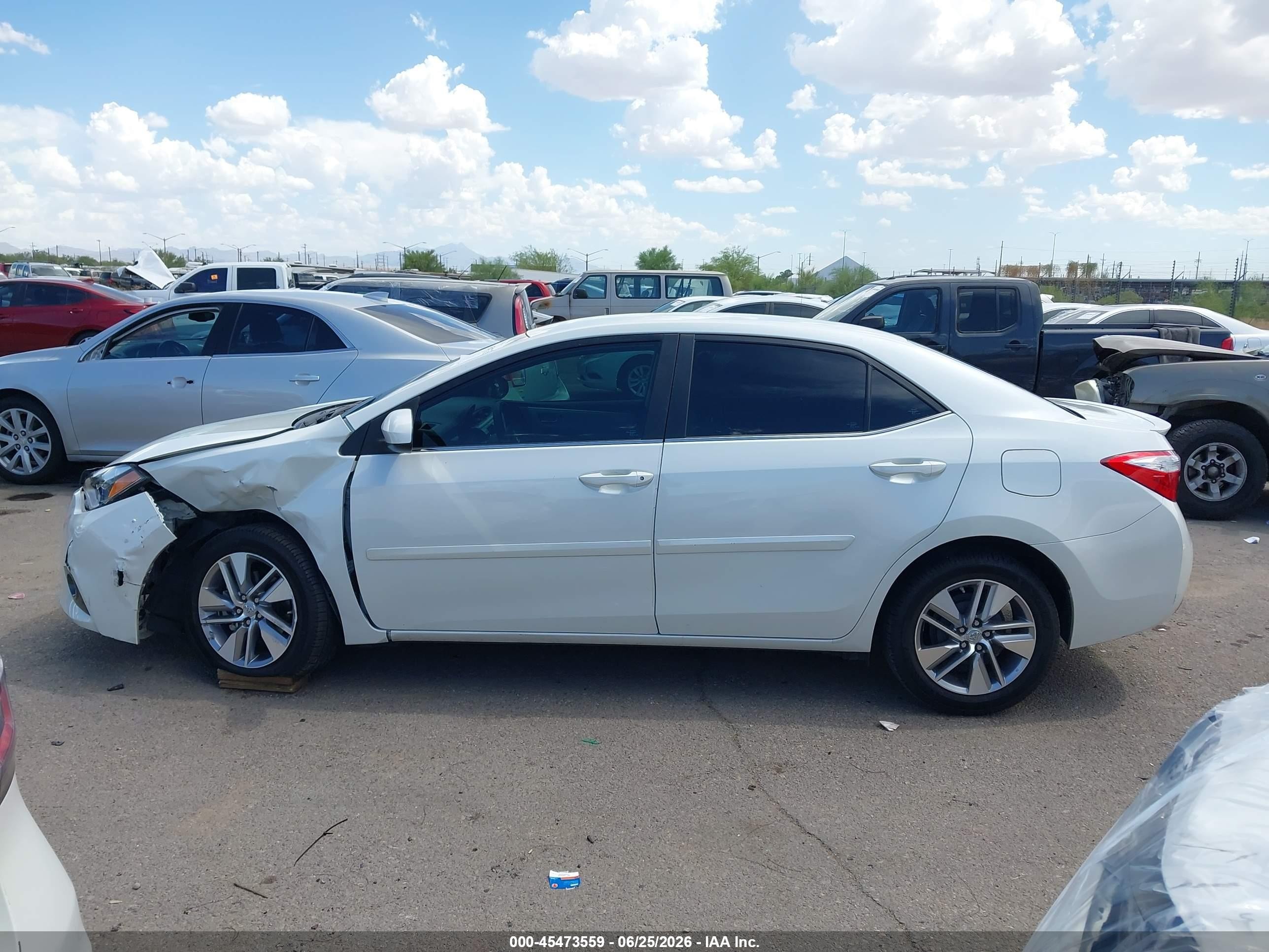 2015 Toyota Corolla Le Eco Plus White vin: 5YFBPRHE2FP364573