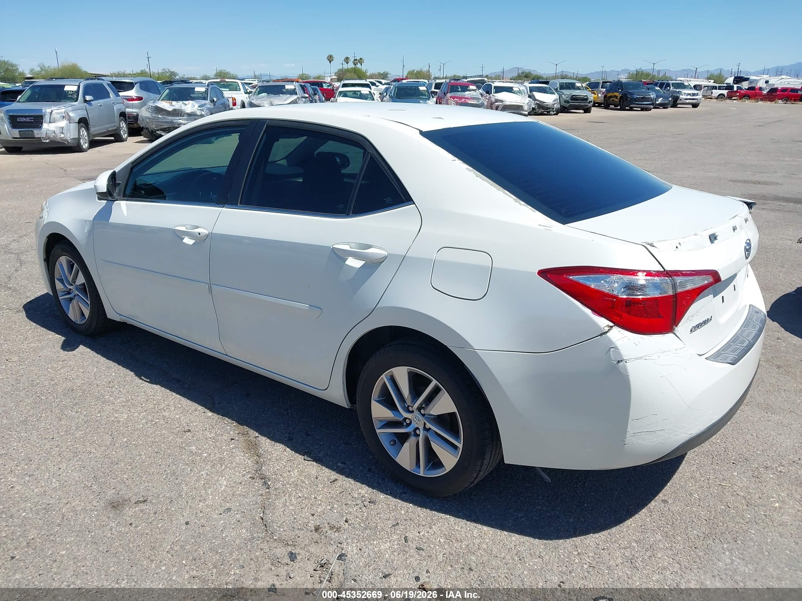 2014 Toyota Corolla Le Eco Plus Белый vin: 5YFBPRHE3EP123393