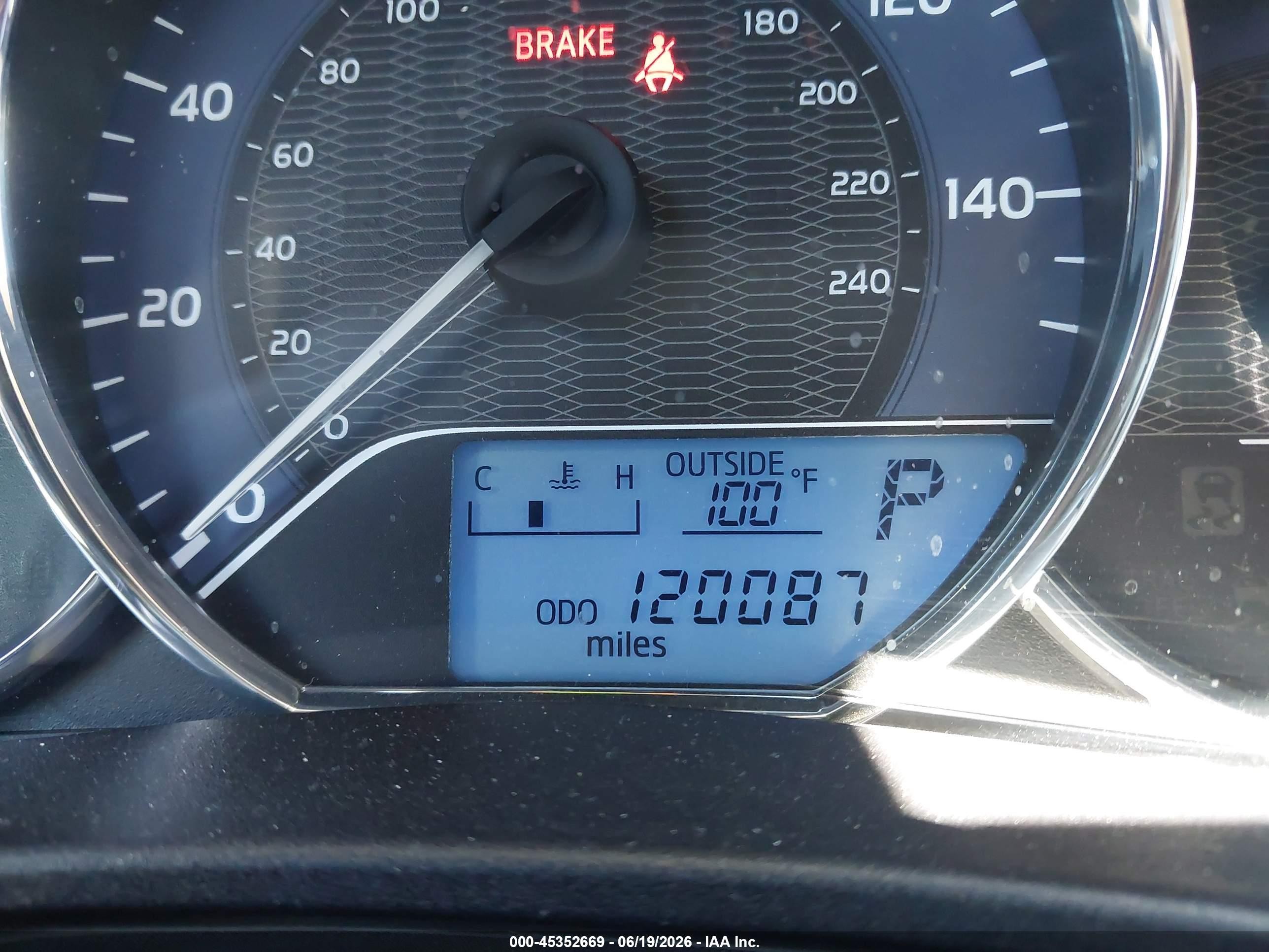 2014 Toyota Corolla Le Eco Plus Белый vin: 5YFBPRHE3EP123393