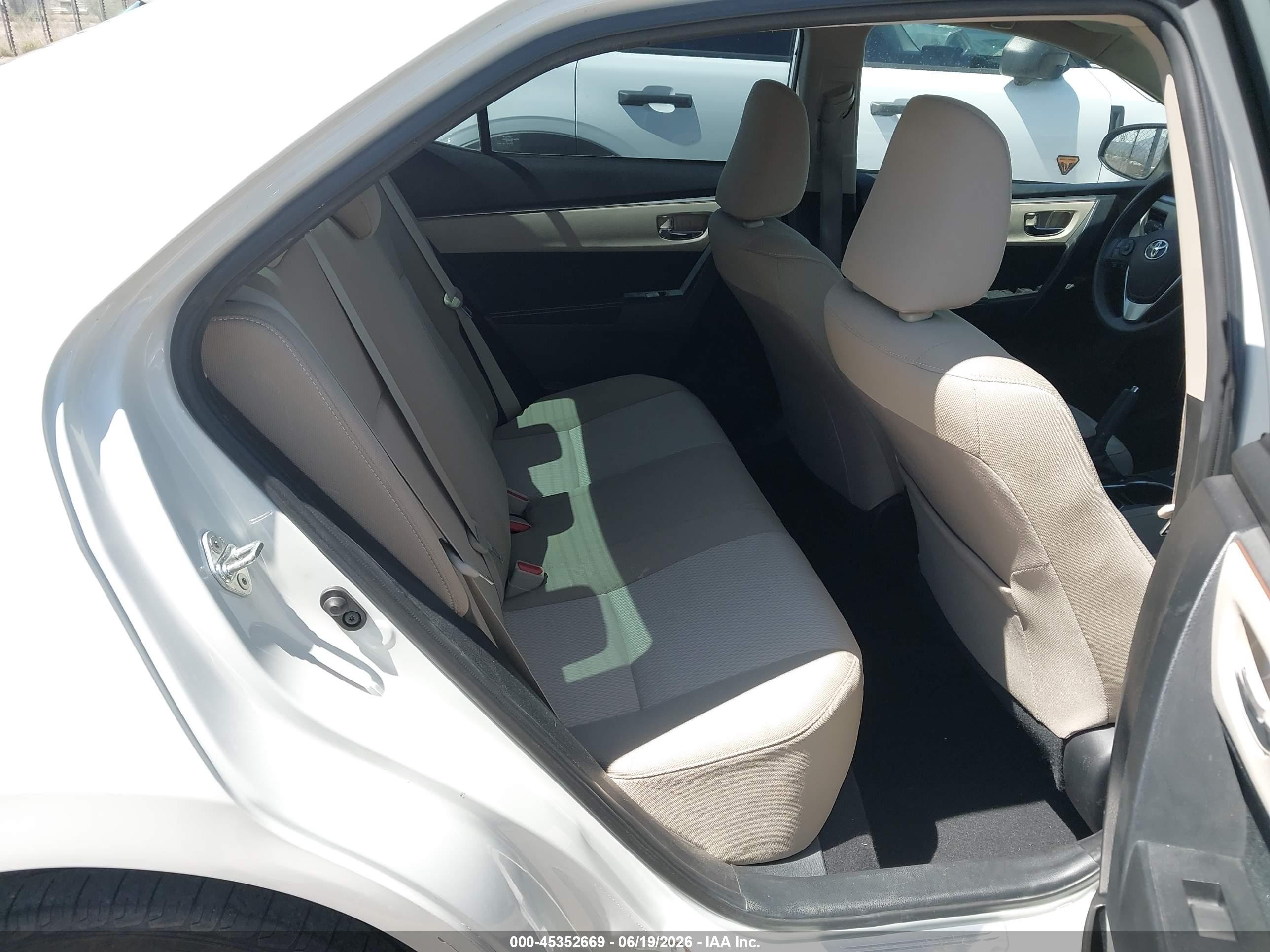2014 Toyota Corolla Le Eco Plus Белый vin: 5YFBPRHE3EP123393