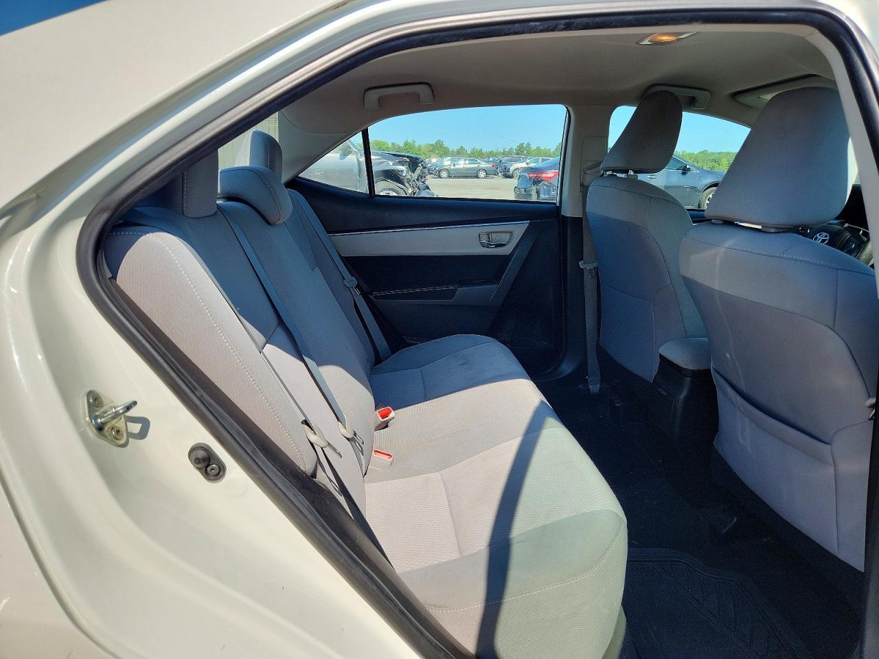 2014 Toyota Corolla Le Eco White vin: 5YFBPRHE3EP150562
