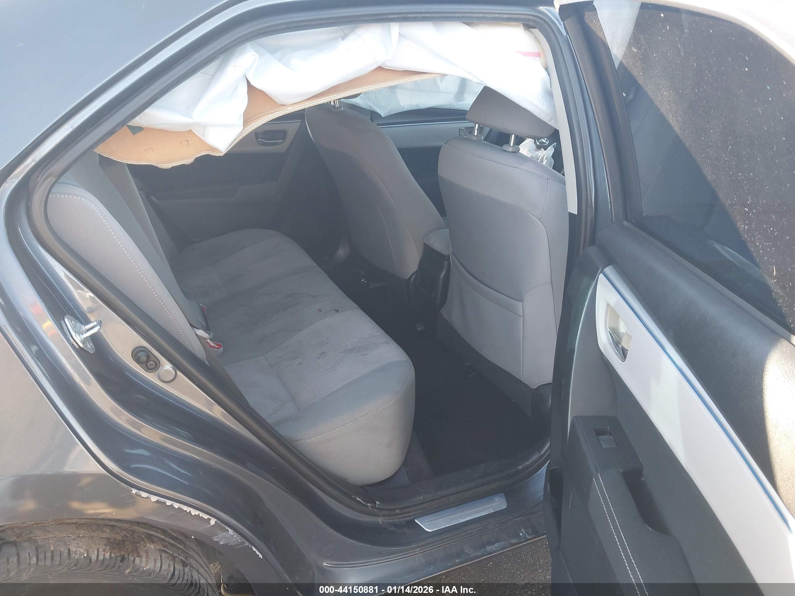 2015 Toyota Corolla Le Eco Dark Blue vin: 5YFBPRHE3FP180212