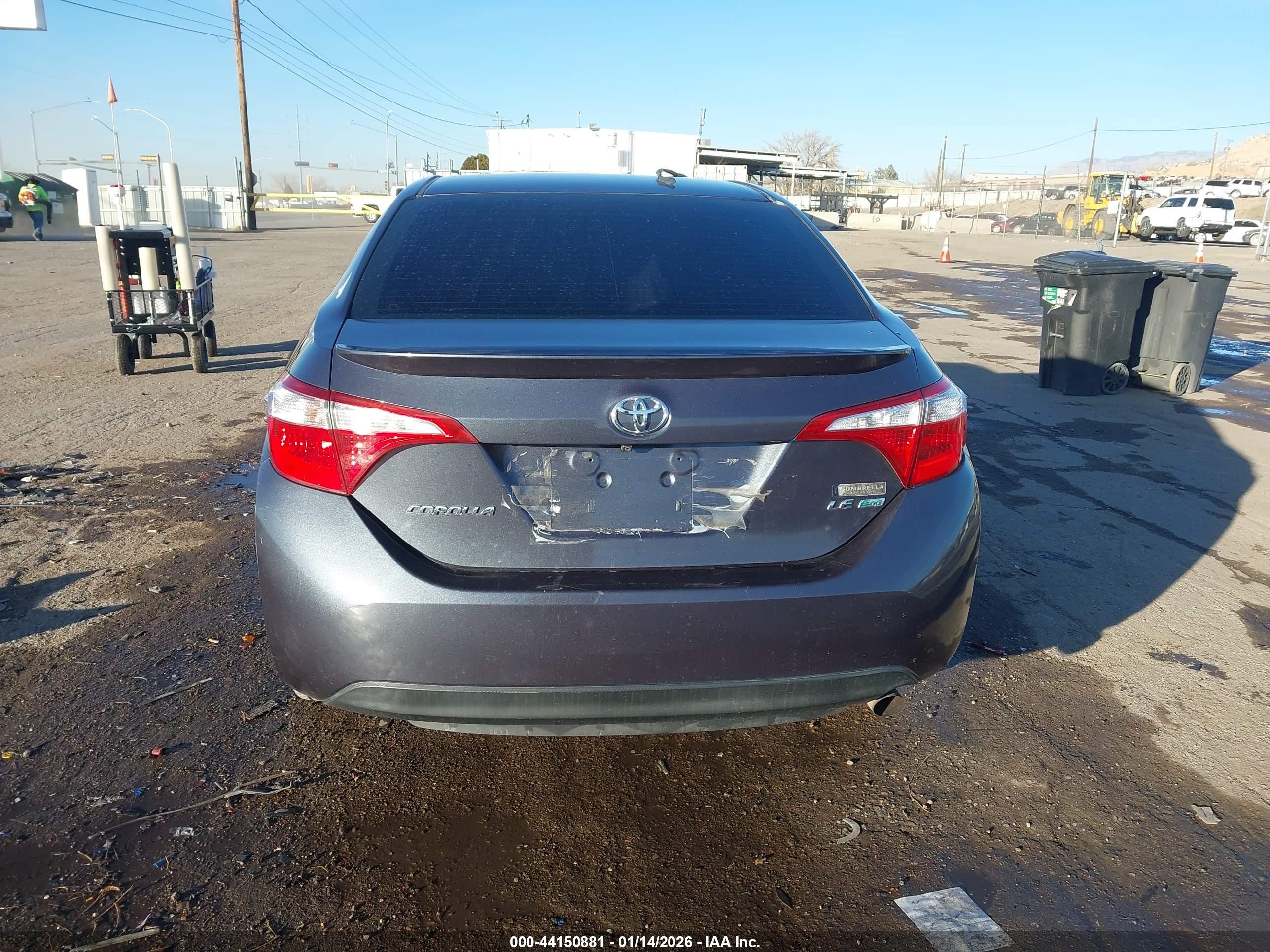 2015 Toyota Corolla Le Eco Dark Blue vin: 5YFBPRHE3FP180212