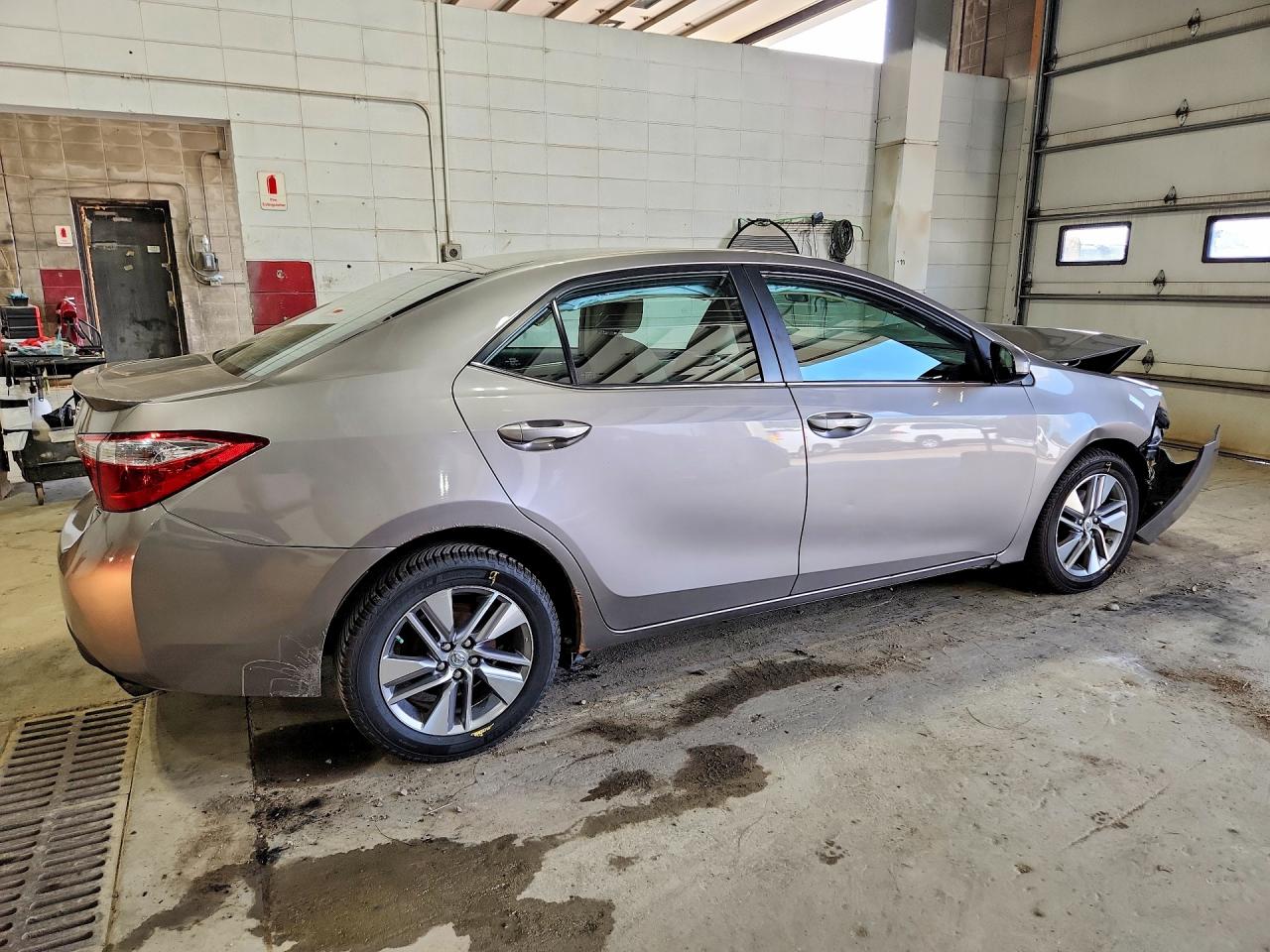 2015 Toyota Corolla Le Eco Plus Tan vin: 5YFBPRHE3FP211703