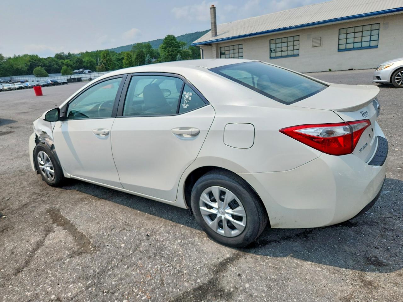 2014 Toyota Corolla Le Eco White vin: 5YFBPRHE4EP065455