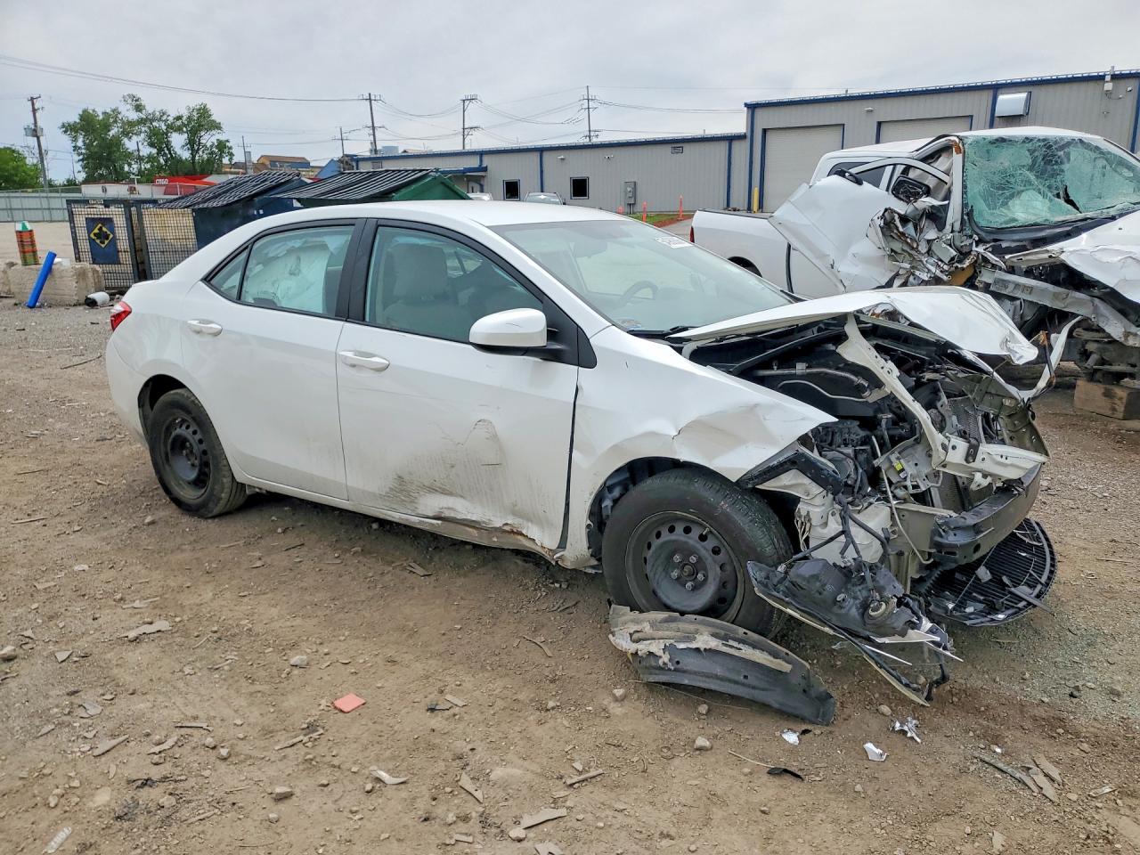 2014 Toyota Corolla Le Eco White vin: 5YFBPRHE4EP138260