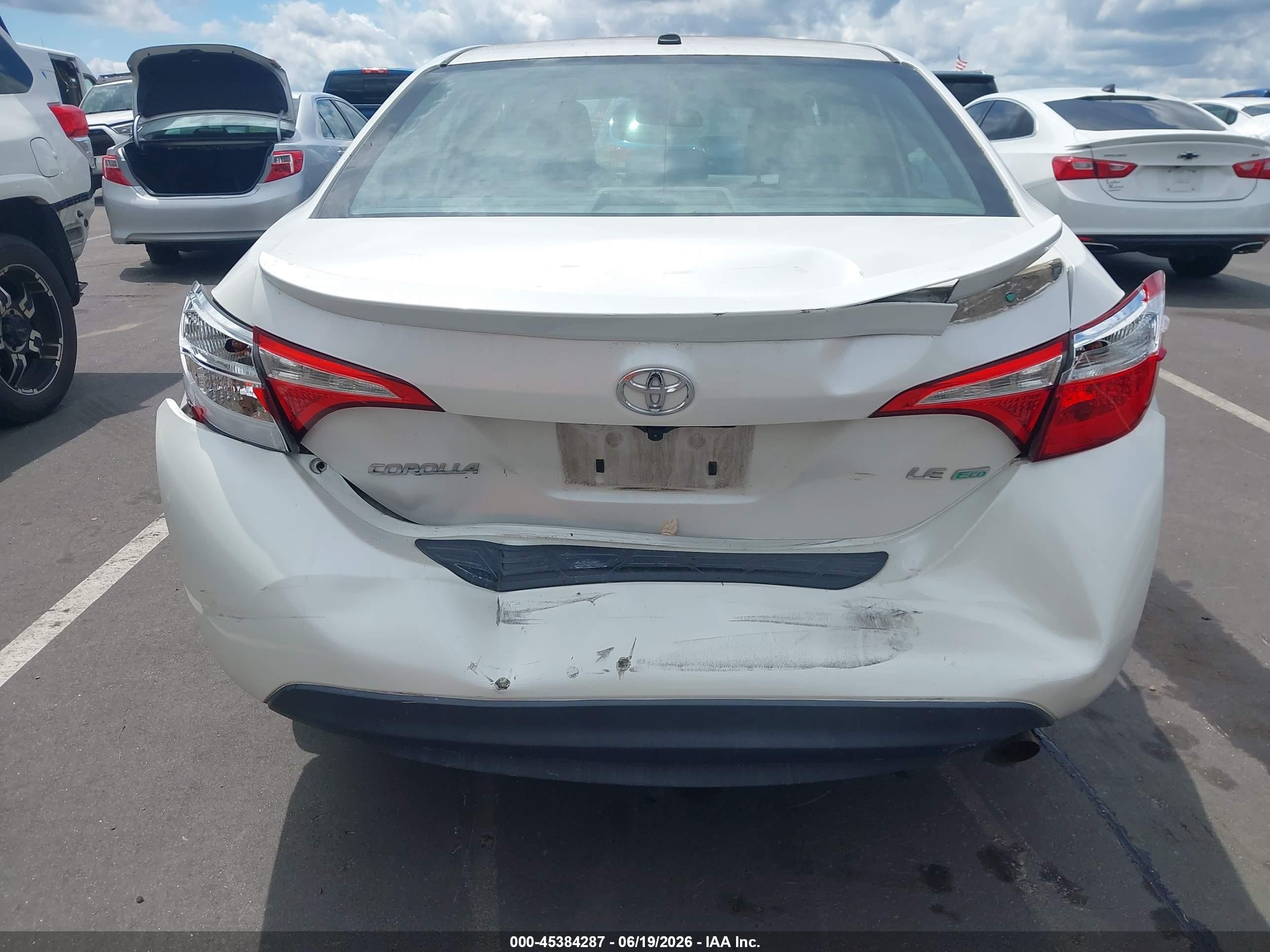 2015 Toyota Corolla Le Eco Plus White vin: 5YFBPRHE4FP192546