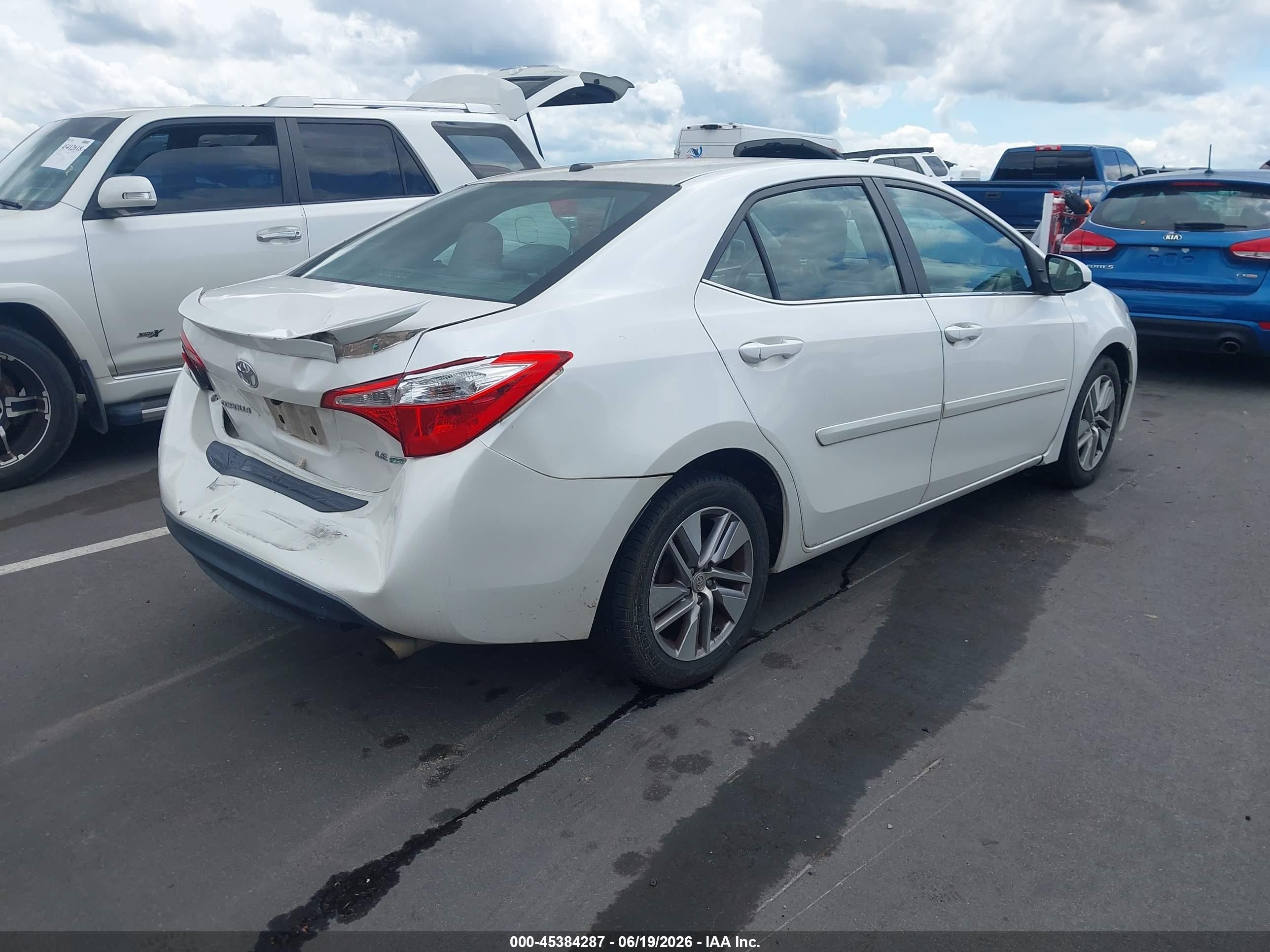 2015 Toyota Corolla Le Eco Plus White vin: 5YFBPRHE4FP192546