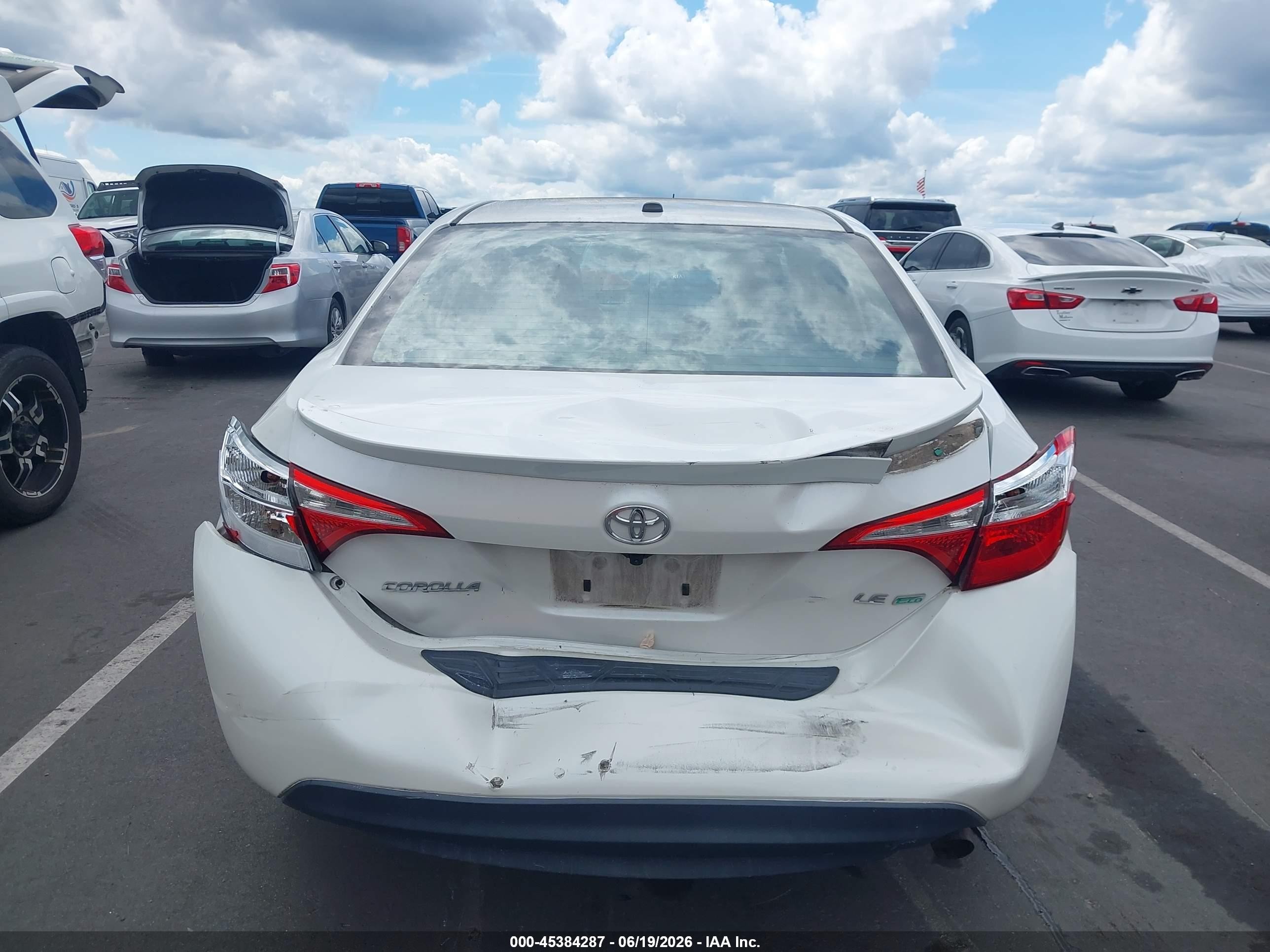 2015 Toyota Corolla Le Eco Plus White vin: 5YFBPRHE4FP192546