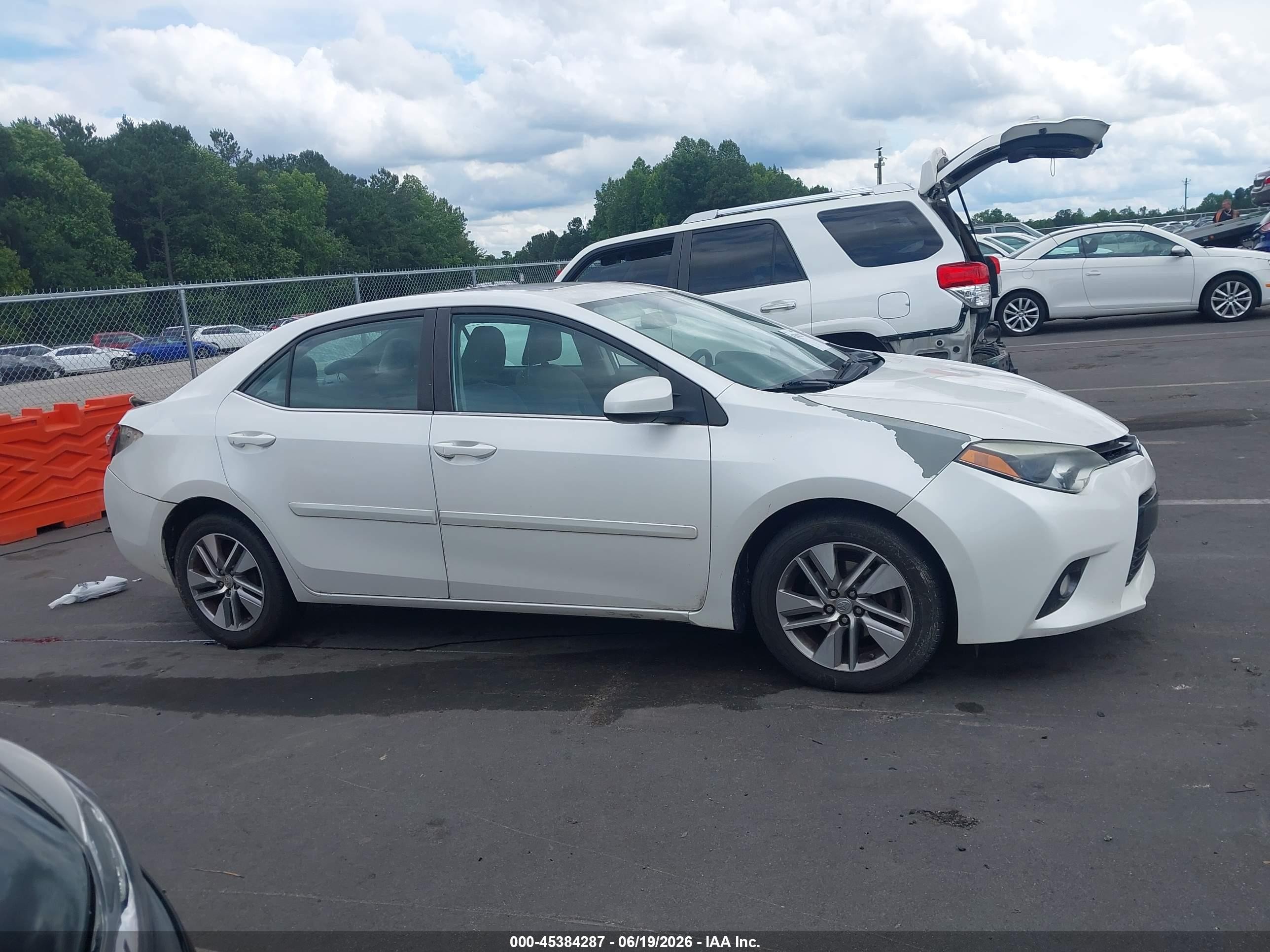 2015 Toyota Corolla Le Eco Plus White vin: 5YFBPRHE4FP192546