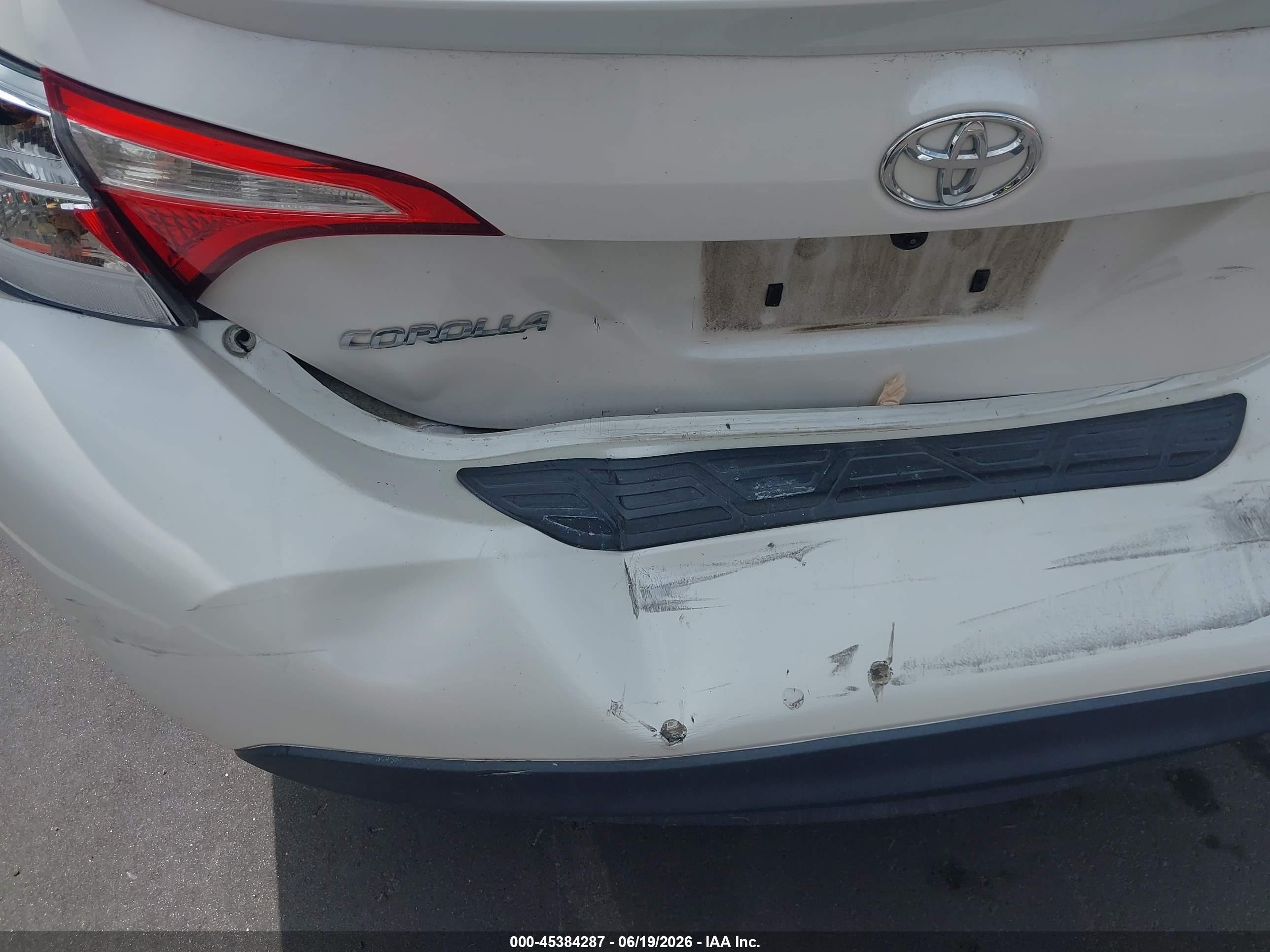 2015 Toyota Corolla Le Eco Plus White vin: 5YFBPRHE4FP192546