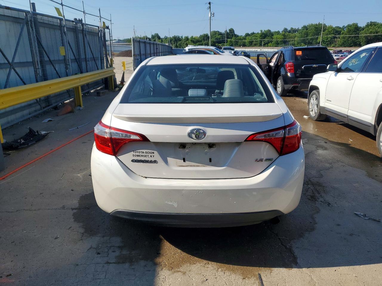 2015 Toyota Corolla Le Eco Plus White vin: 5YFBPRHE4FP232852